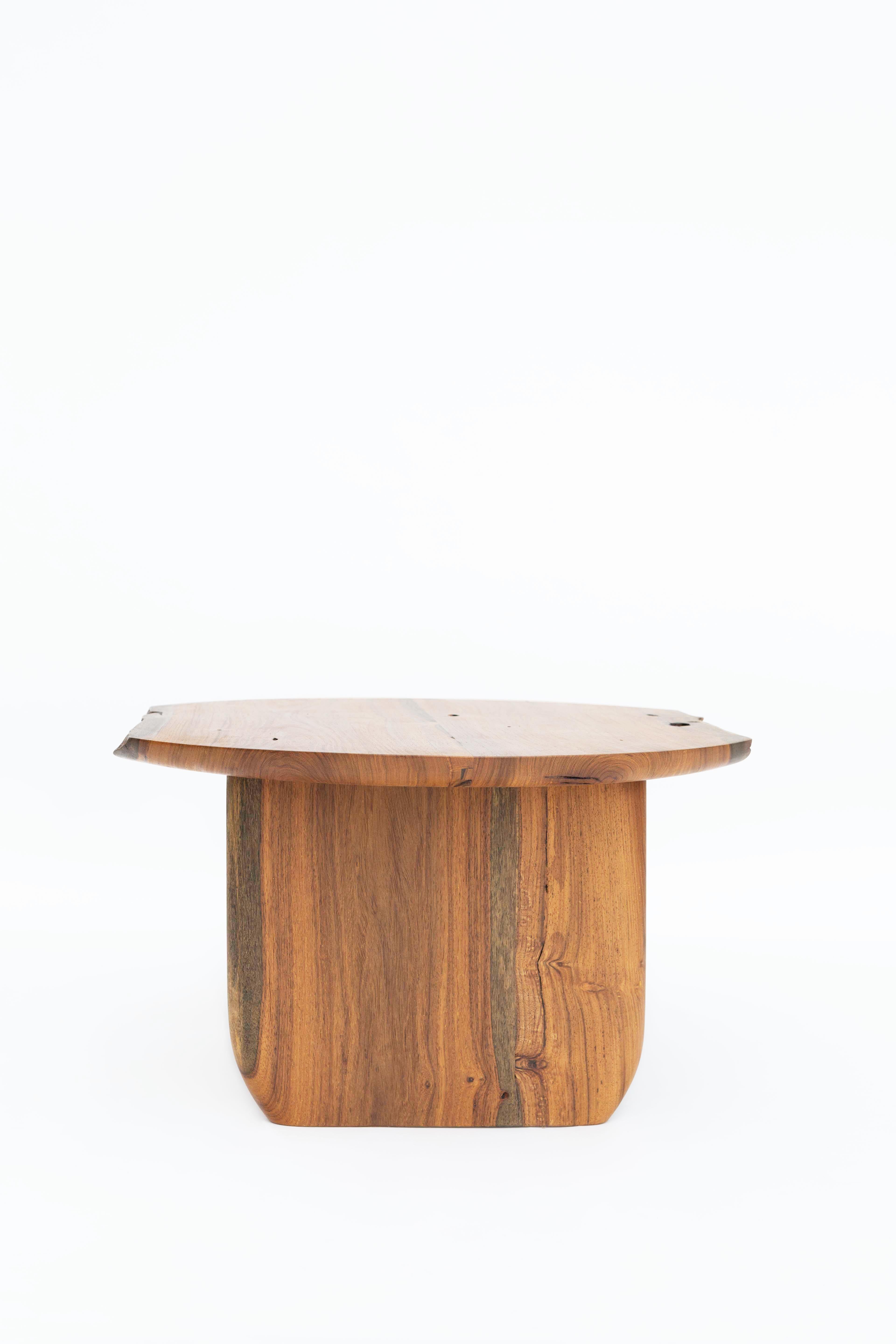 This Coffee Table is elaborated by using remarkable wood planks from the Jabin - Jamaican Dogwood tree, one of South Mexico’s hardwoods. It is characterized by its beautiful natural drawings with color tones ranging from brown, gold to yellow.
The