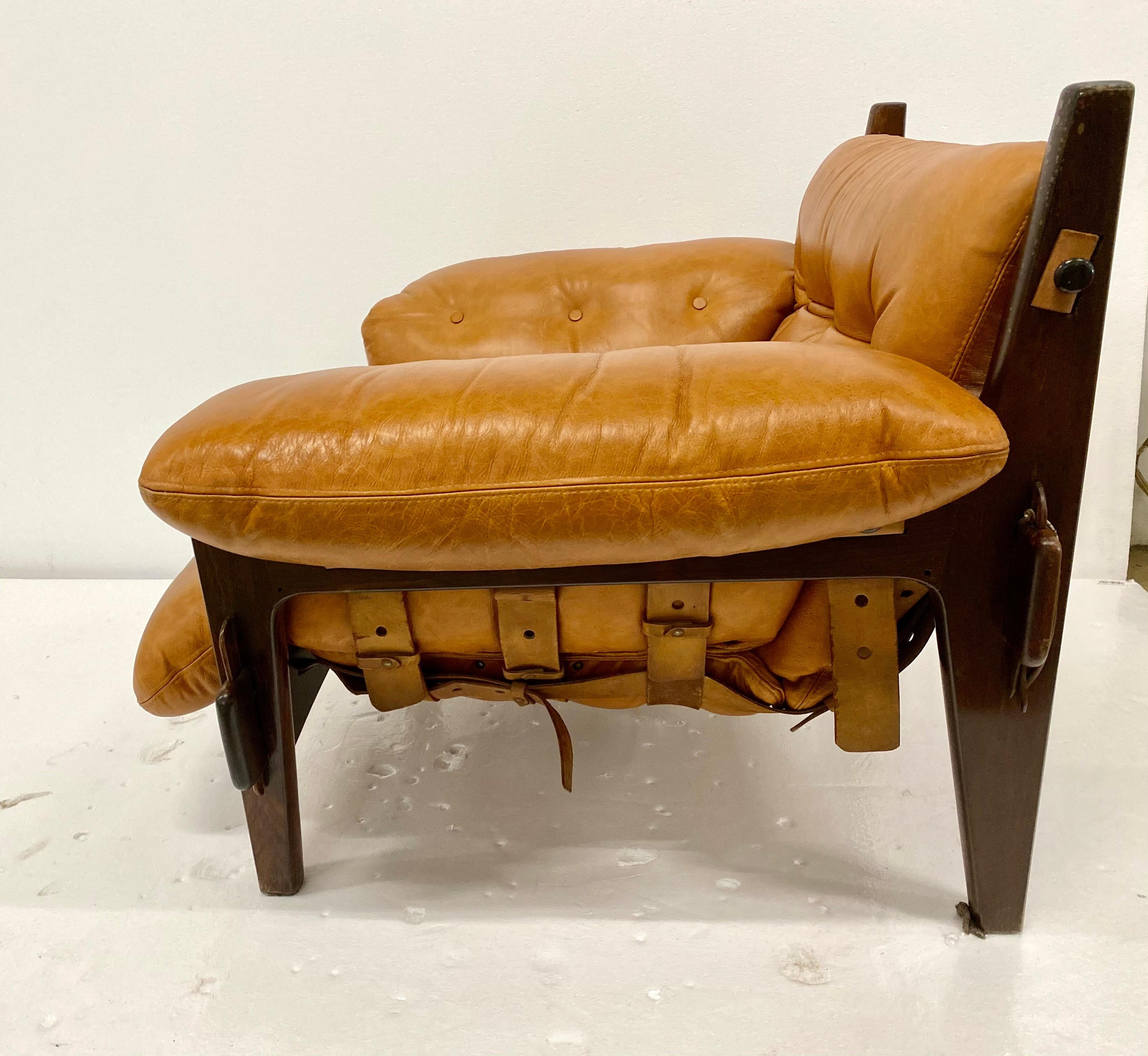 Jacaranda fauteuil de salon « Poltrona Moleca » Mischevious de Sergio Rodrigues en vente 3