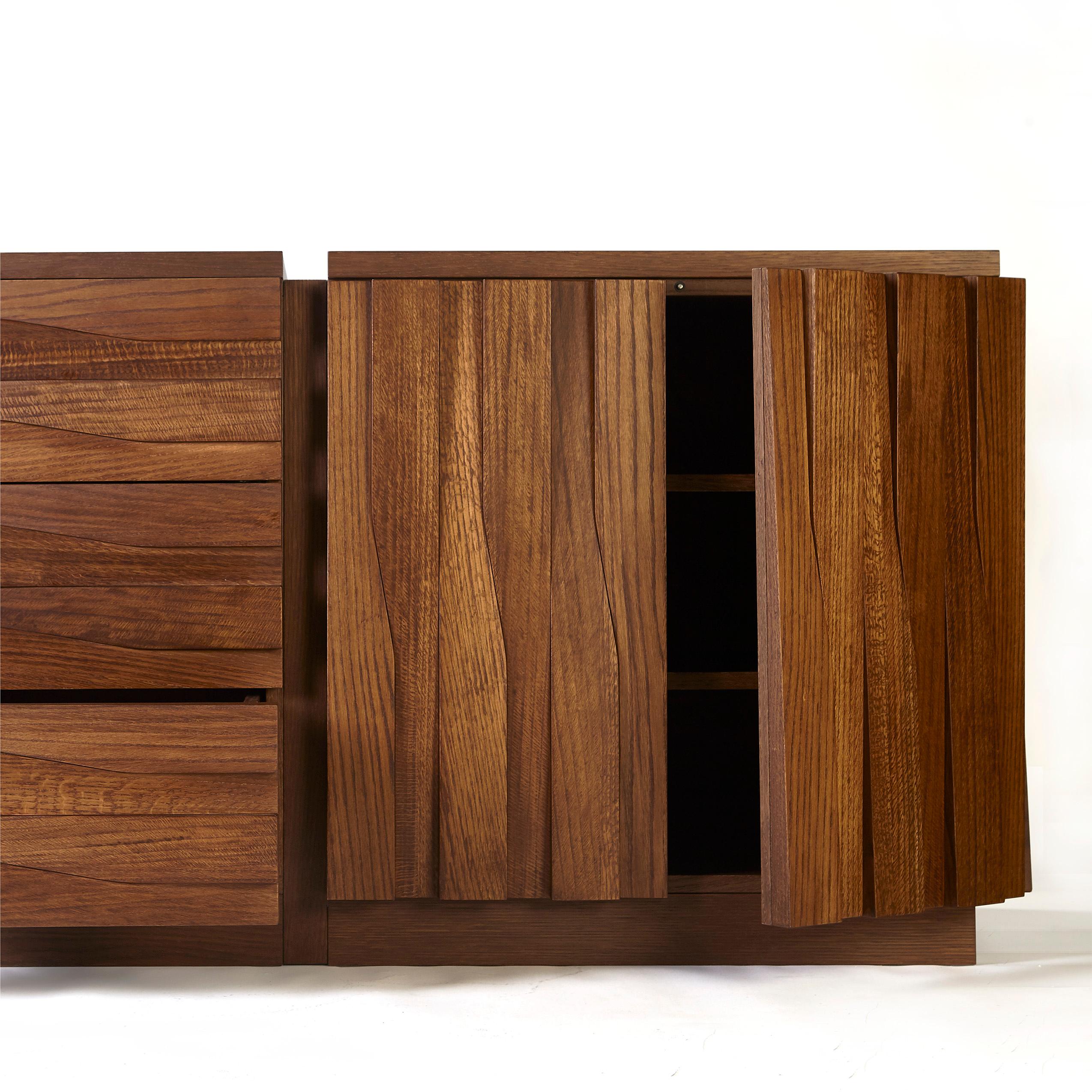 Jacaranda Sideboard, in Stained Oak Wood, Handcrafted in Portugal by Duistt

The Jacarandá sideboard, handcrafted by Portuguese artisans, was designed to pursuit the beauty of volume and form. Throughout an elegant, balanced and exquisite detailing