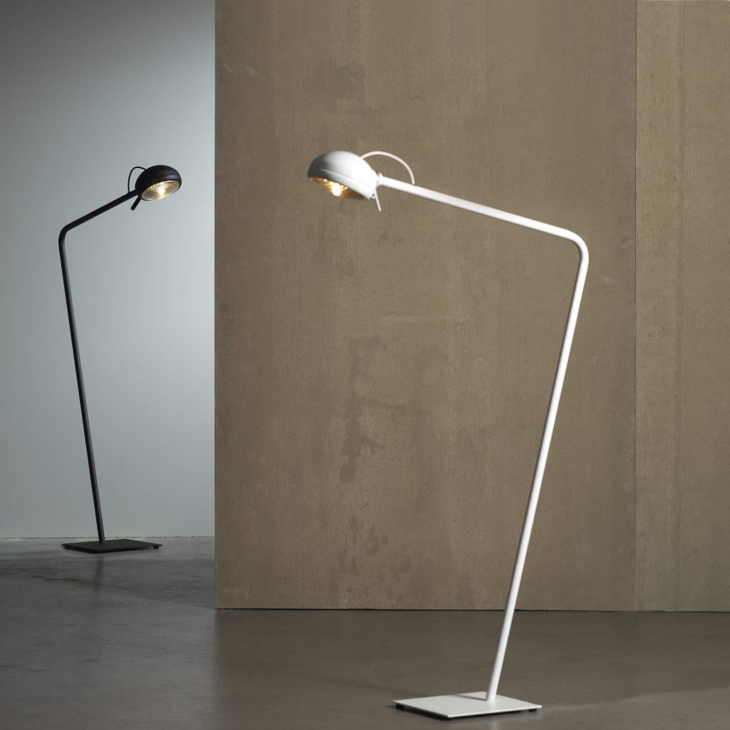 Dutch Jacco Maris Stand Alone Floor Lamp in Powder Black Finish For Sale