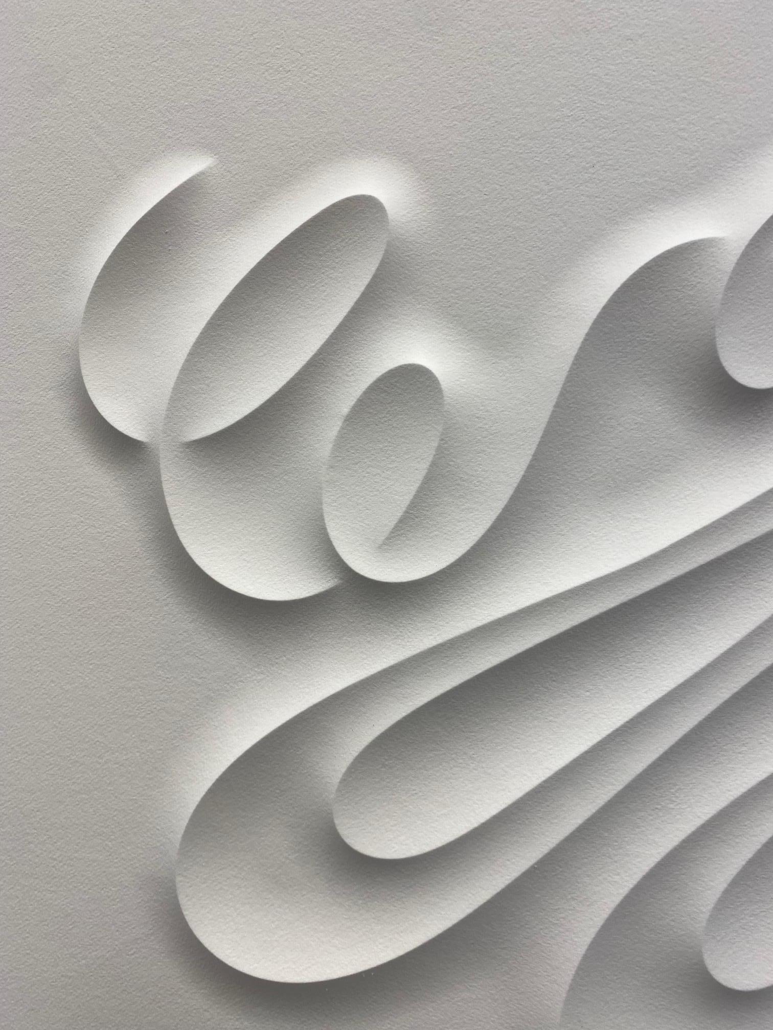 FHC – geprägtes Papier, minimalistisches, kurvenreiches weißes Kunstwerk Jacinto Moros im Angebot 1