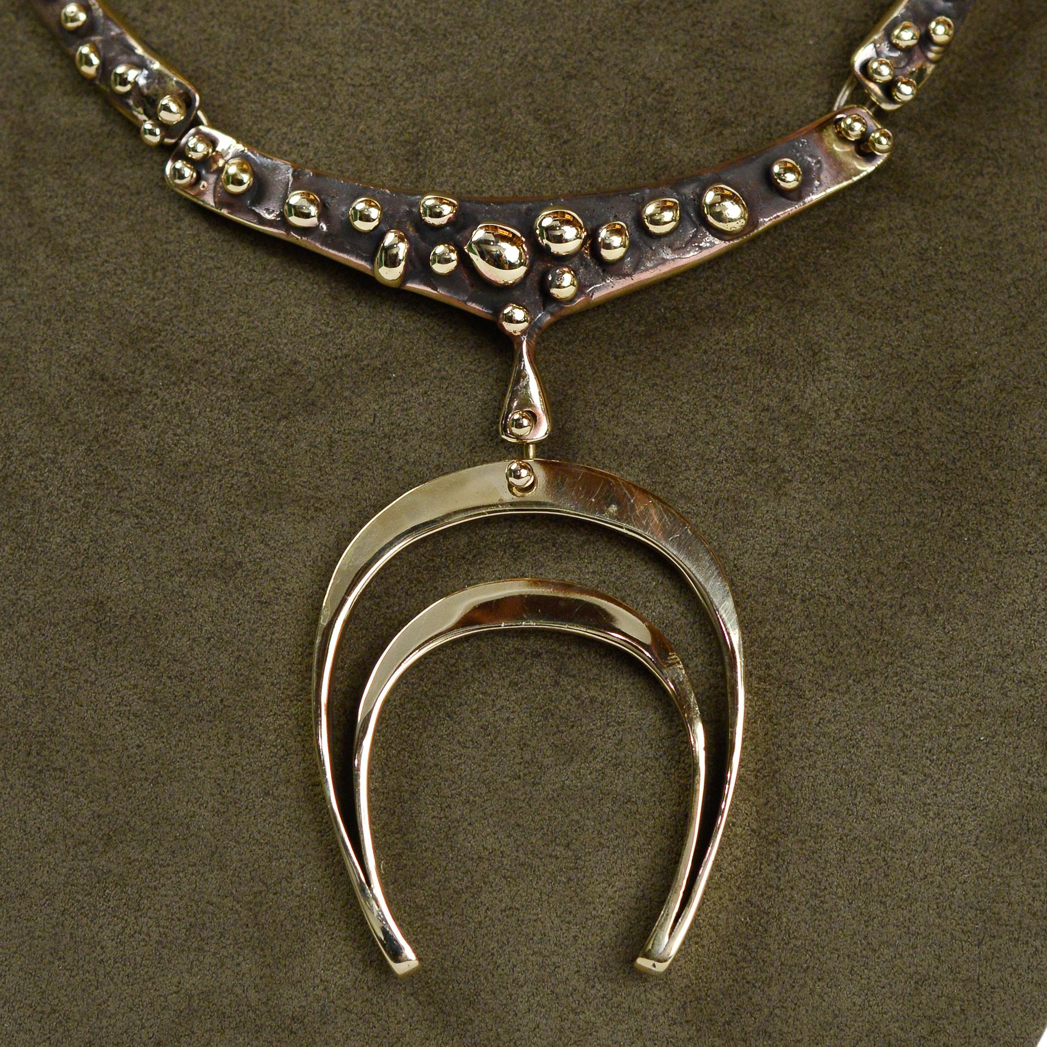 Collana di scarpe da cavallo in bronzo brutalista di Jack Boyd's degli anni '70 In condizioni ottime in vendita a Los Angeles, CA