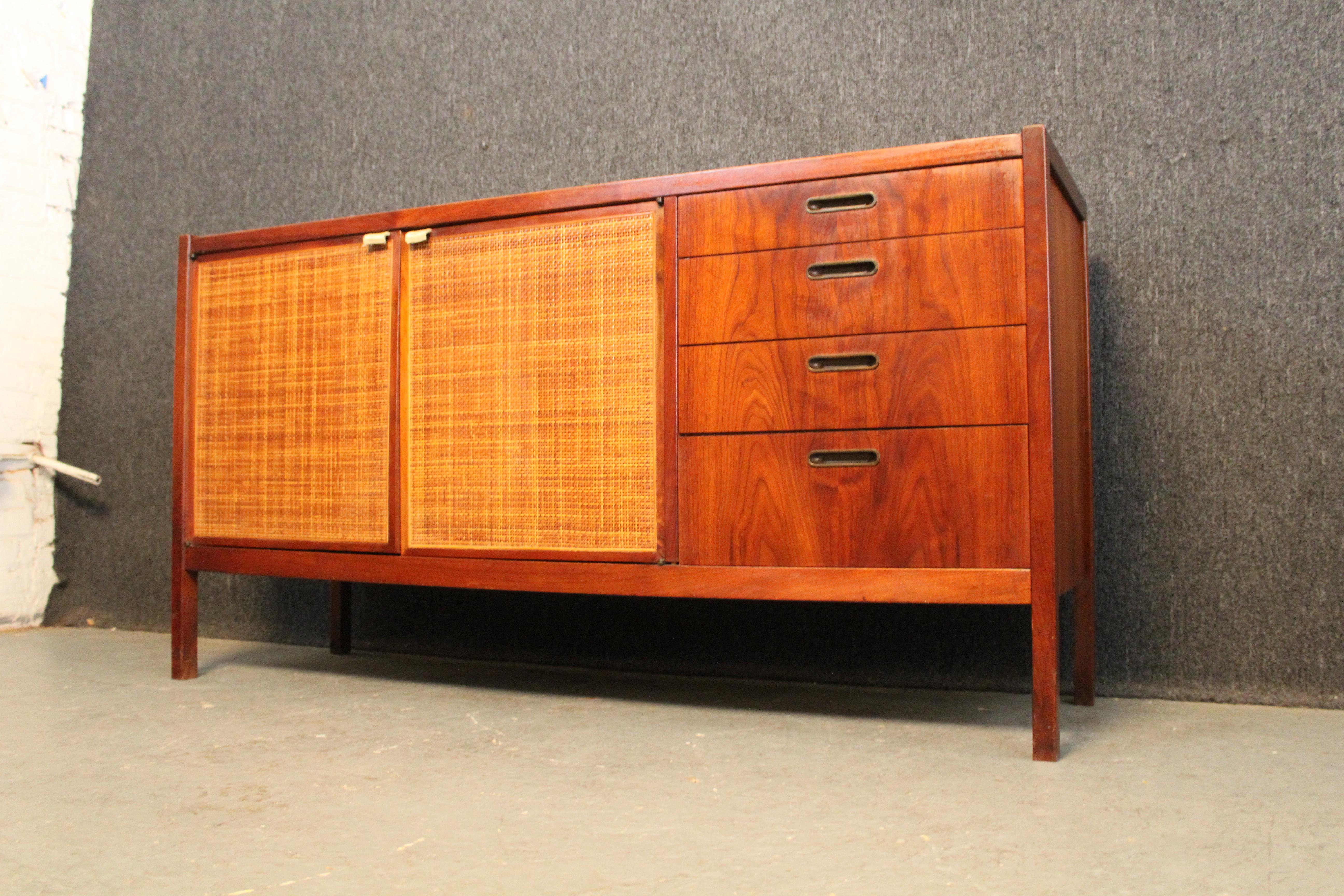Jack Cartwright Caned Door Sideboard by Founders In Good Condition For Sale In Brooklyn, NY