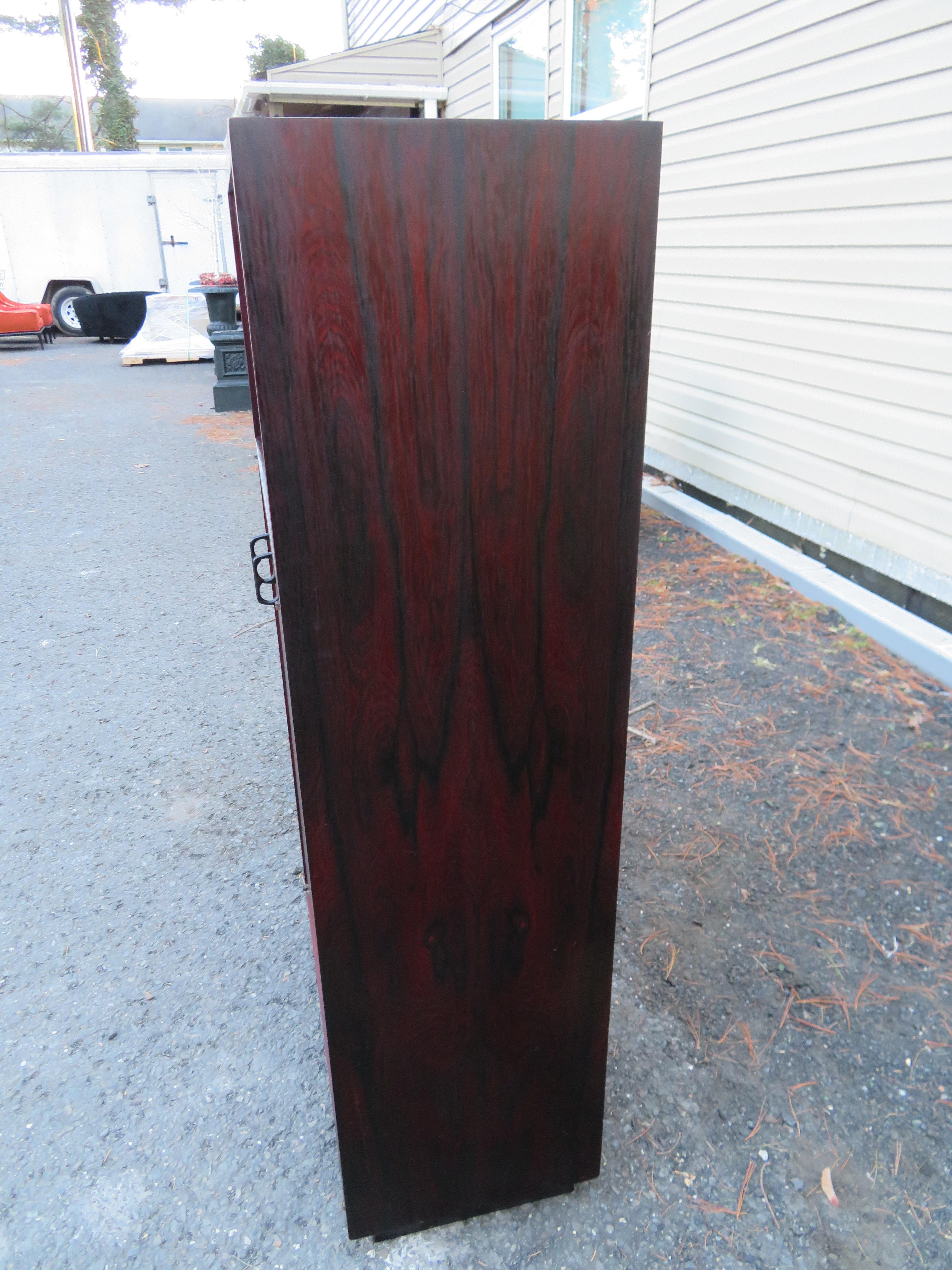 Jack Cartwright for Founders Brazilian Rosewood Bar Cabinet Mid-Century Modern In Good Condition For Sale In Pemberton, NJ