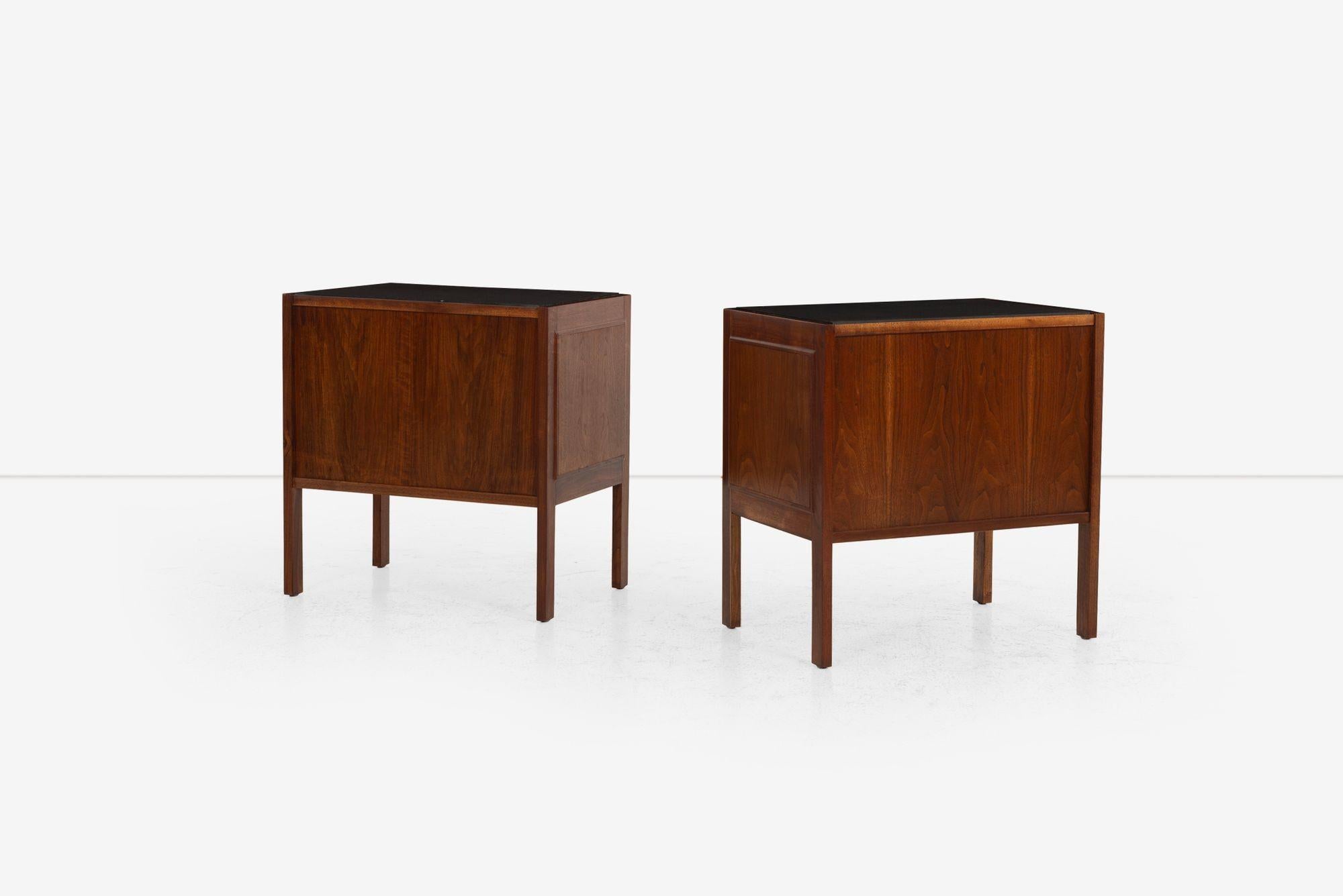 Jack Cartwright for Founders Furniture Walnut and Slate Nightstands, 1960 im Angebot 2