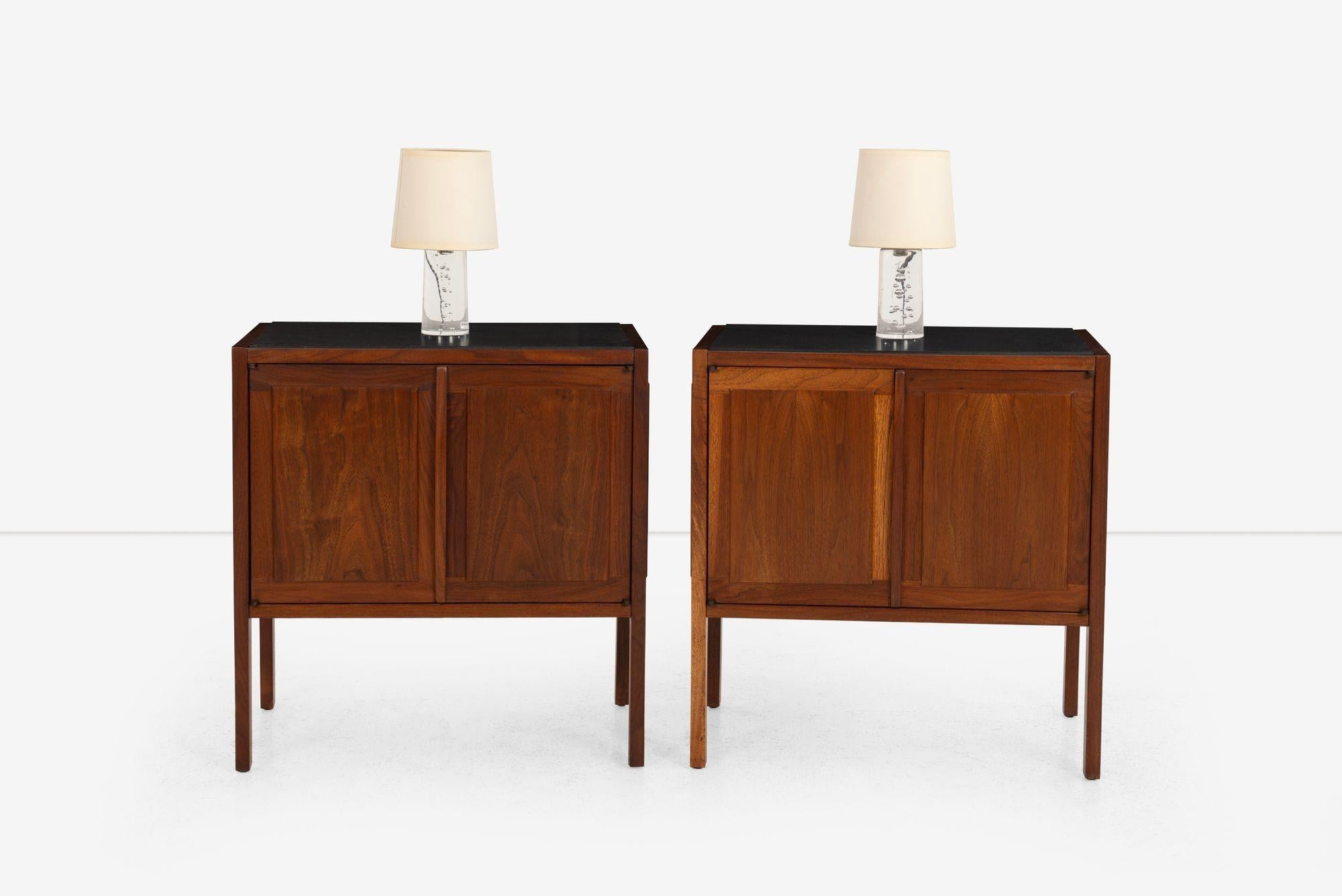 Jack Cartwright for Founders Furniture Walnut and Slate Nightstands, 1960 im Angebot 5