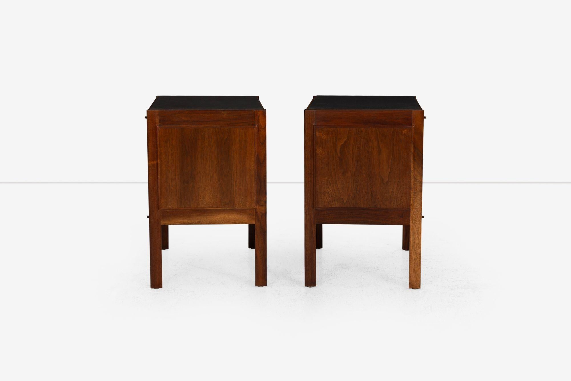 Jack Cartwright for Founders Furniture Walnut and Slate Nightstands, 1960 im Angebot 1