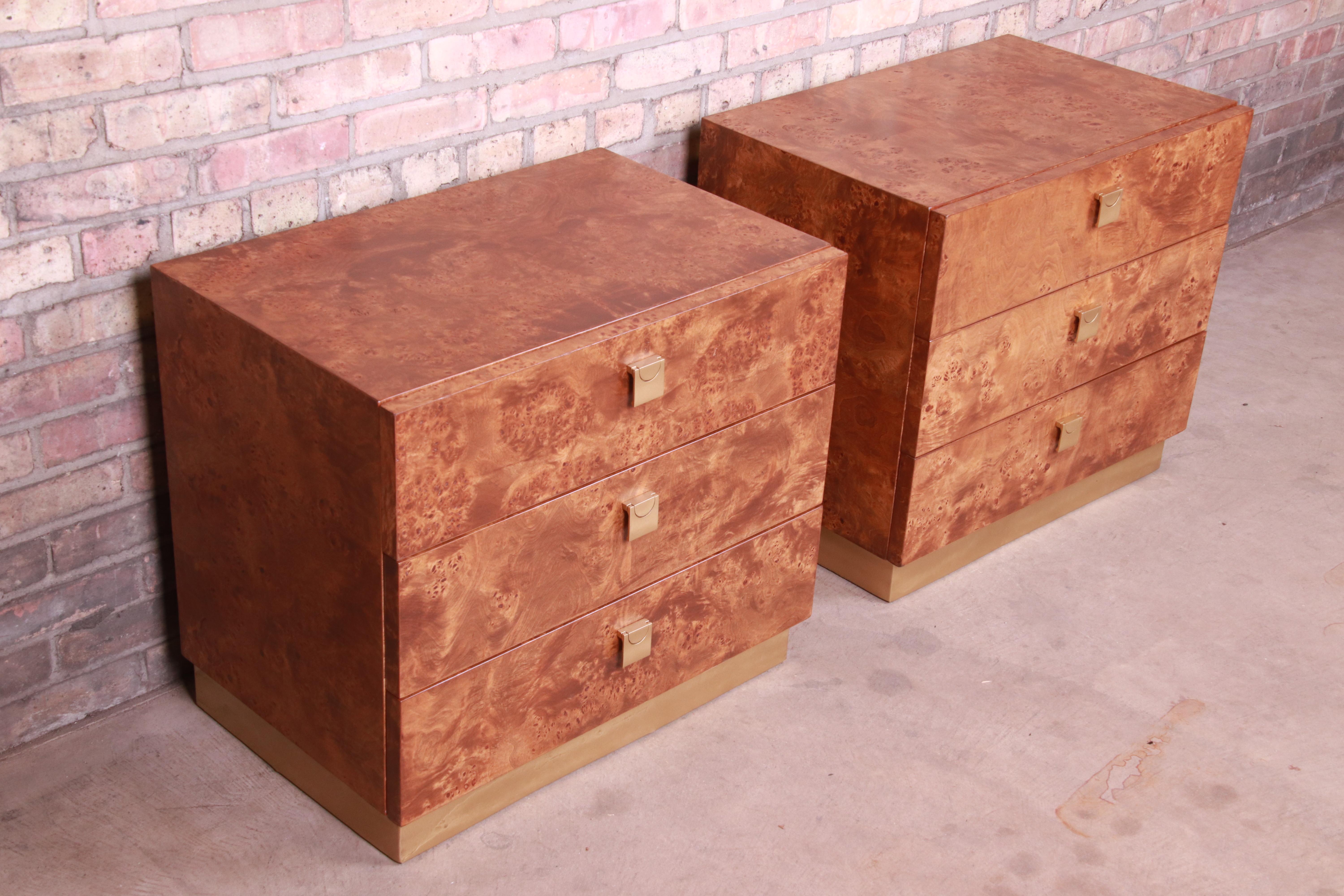 Jack Cartwright for Founders Midcentury Burl Wood Bedside Chests, Restored In Good Condition In South Bend, IN