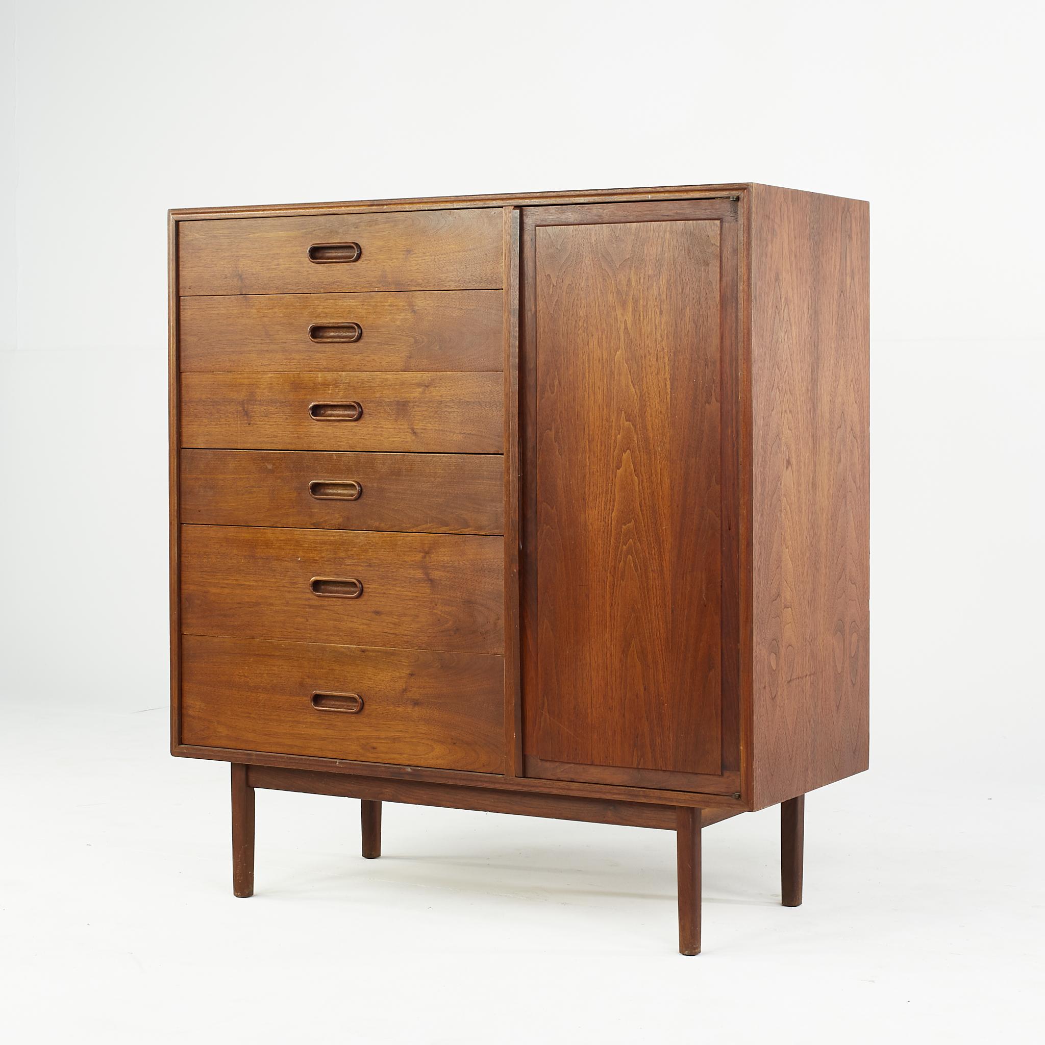 Mid-Century Modern Jack Cartwright for Founders Mid Century Gentlemans Chest