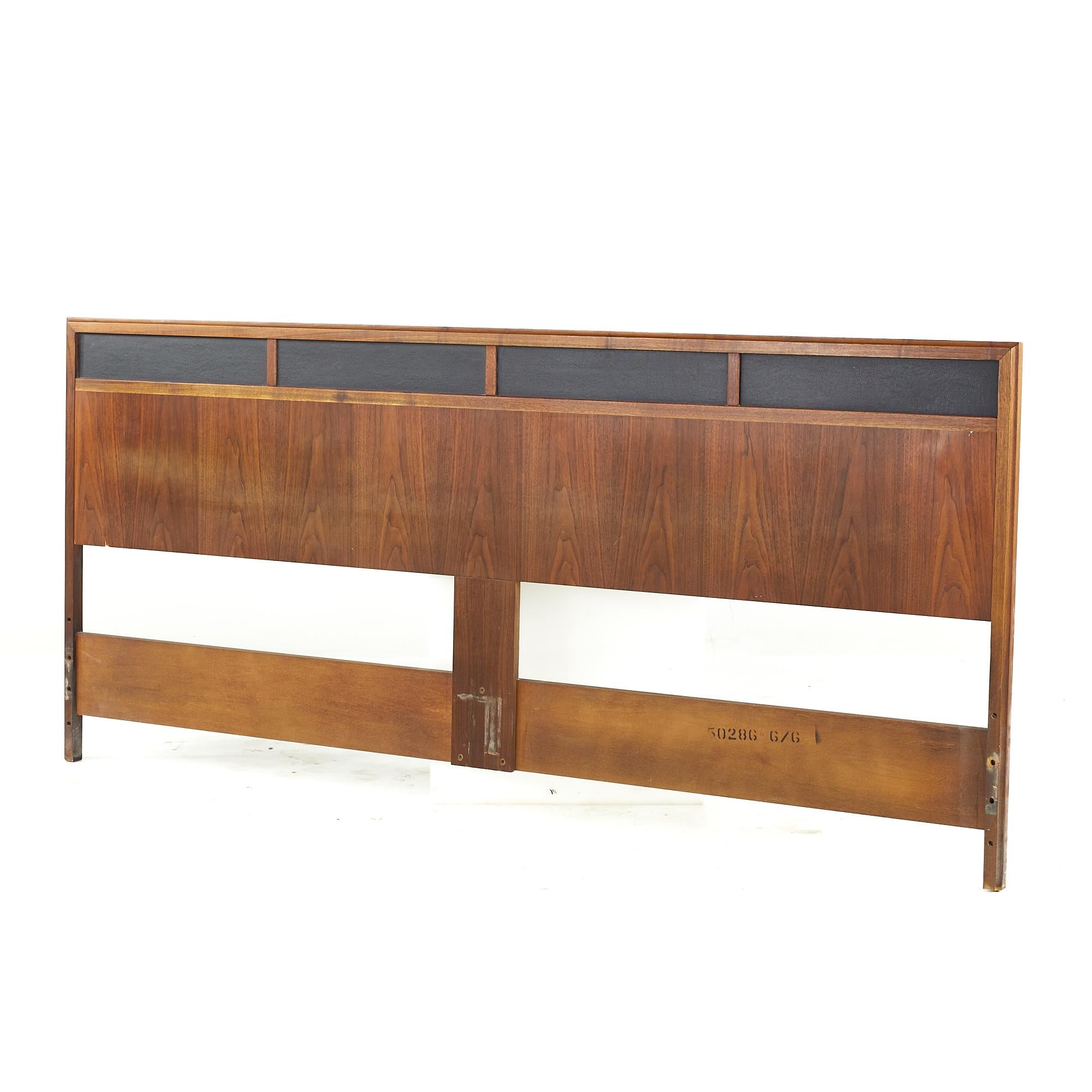 Mid-Century Modern Jack Cartwright for Founders Mid Century King Headboard For Sale