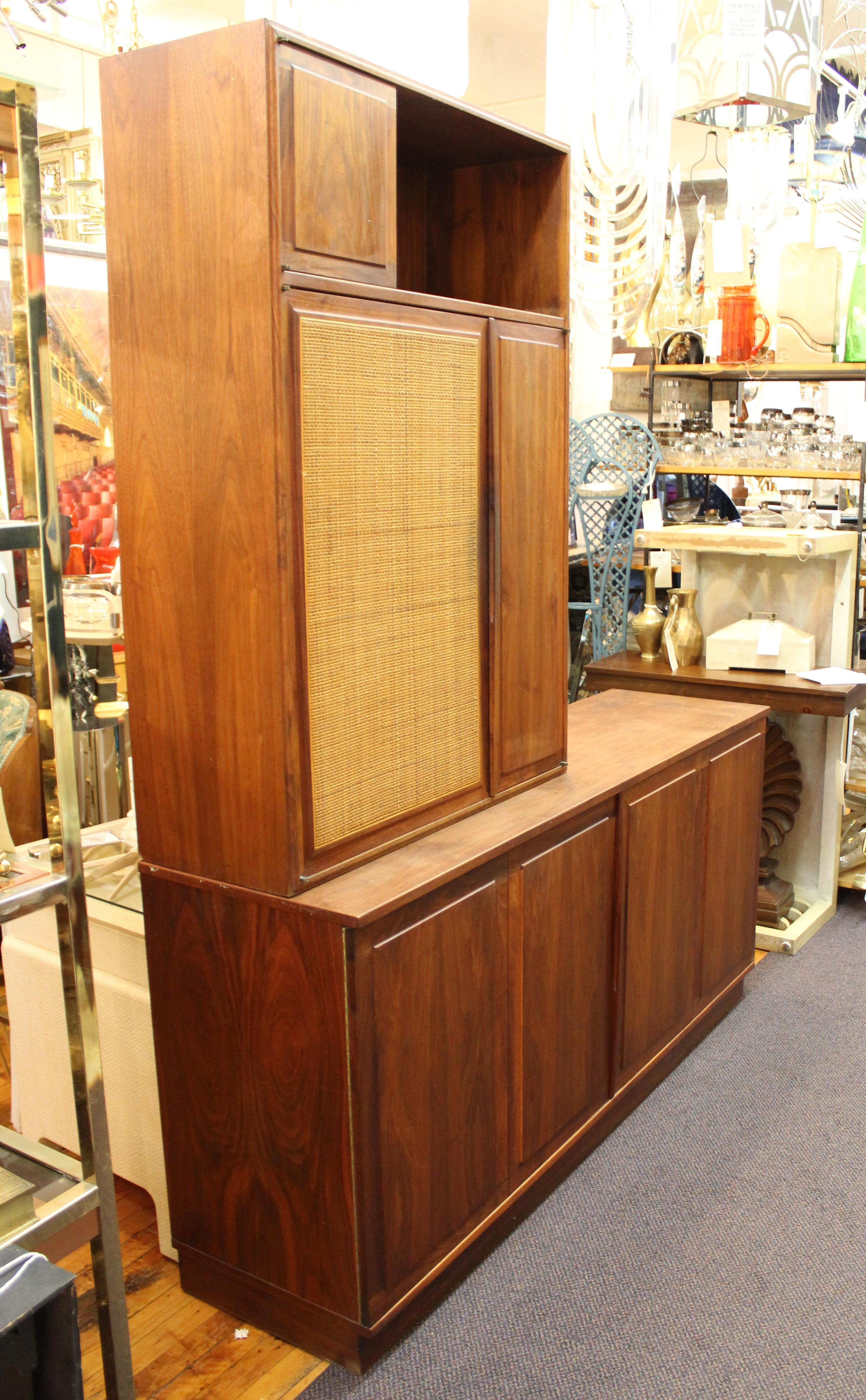 Jack Cartwright for Founders Mid-Century Modern Honduran Rosewood Cabinet In Good Condition In New York, NY