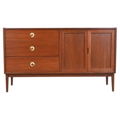 Jack Cartwright for Founders Mid-Century Modern Walnut Credenza, Refinished