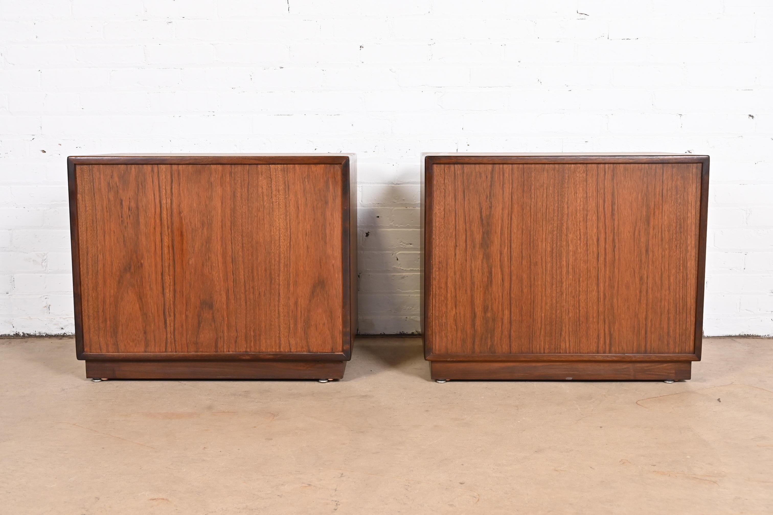 Jack Cartwright for Founders Mid-Century Modern Walnut Nightstands, Pair 11
