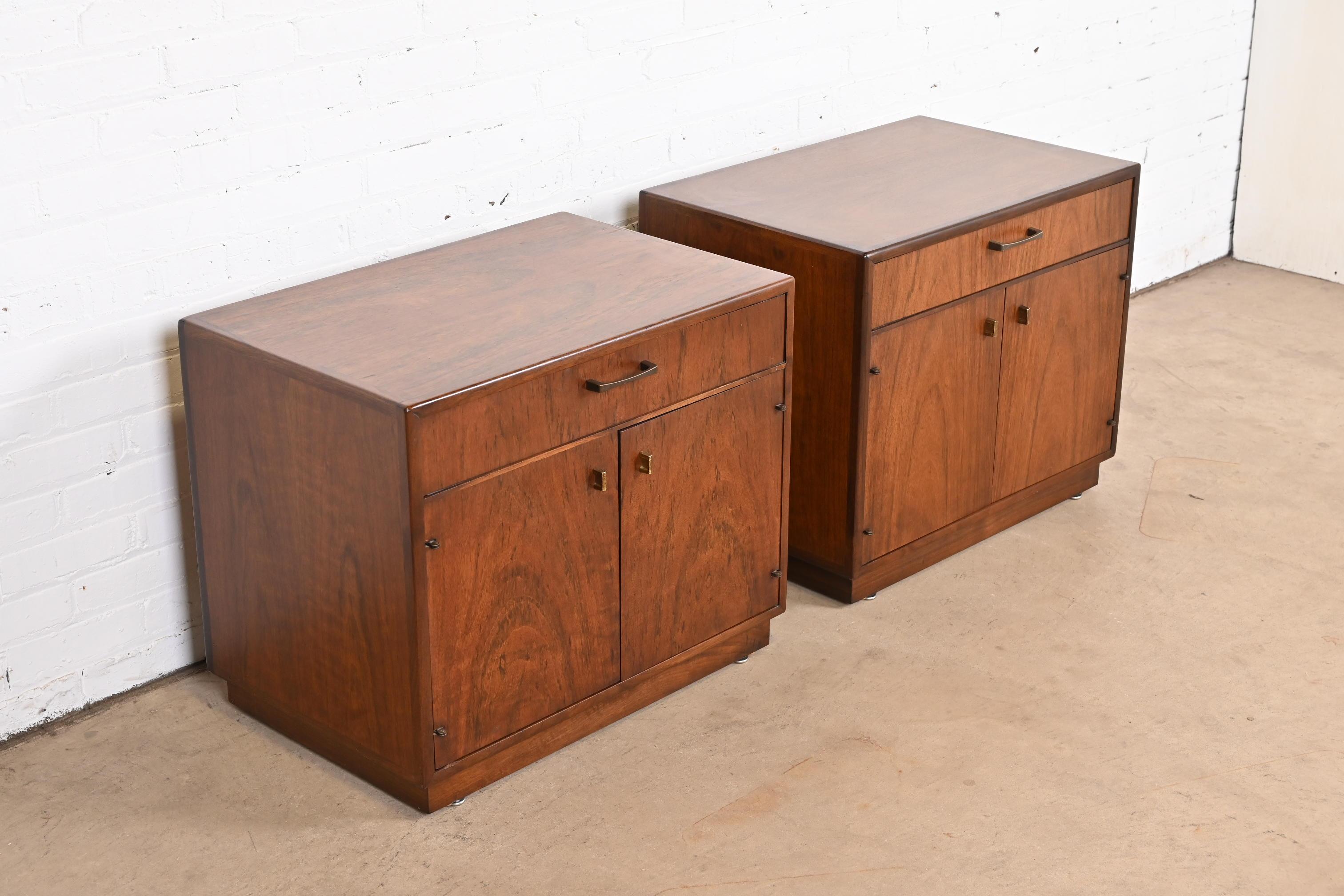 Mid-20th Century Jack Cartwright for Founders Mid-Century Modern Walnut Nightstands, Pair