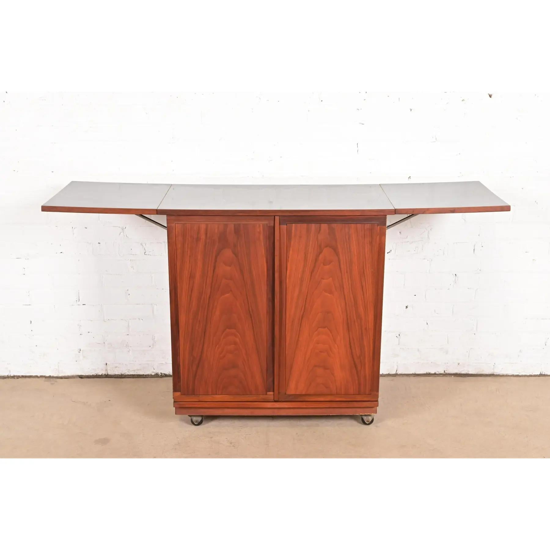Jack Cartwright for Founders Mid-Century Modern Walnut Rolling Buffet Server For Sale 1