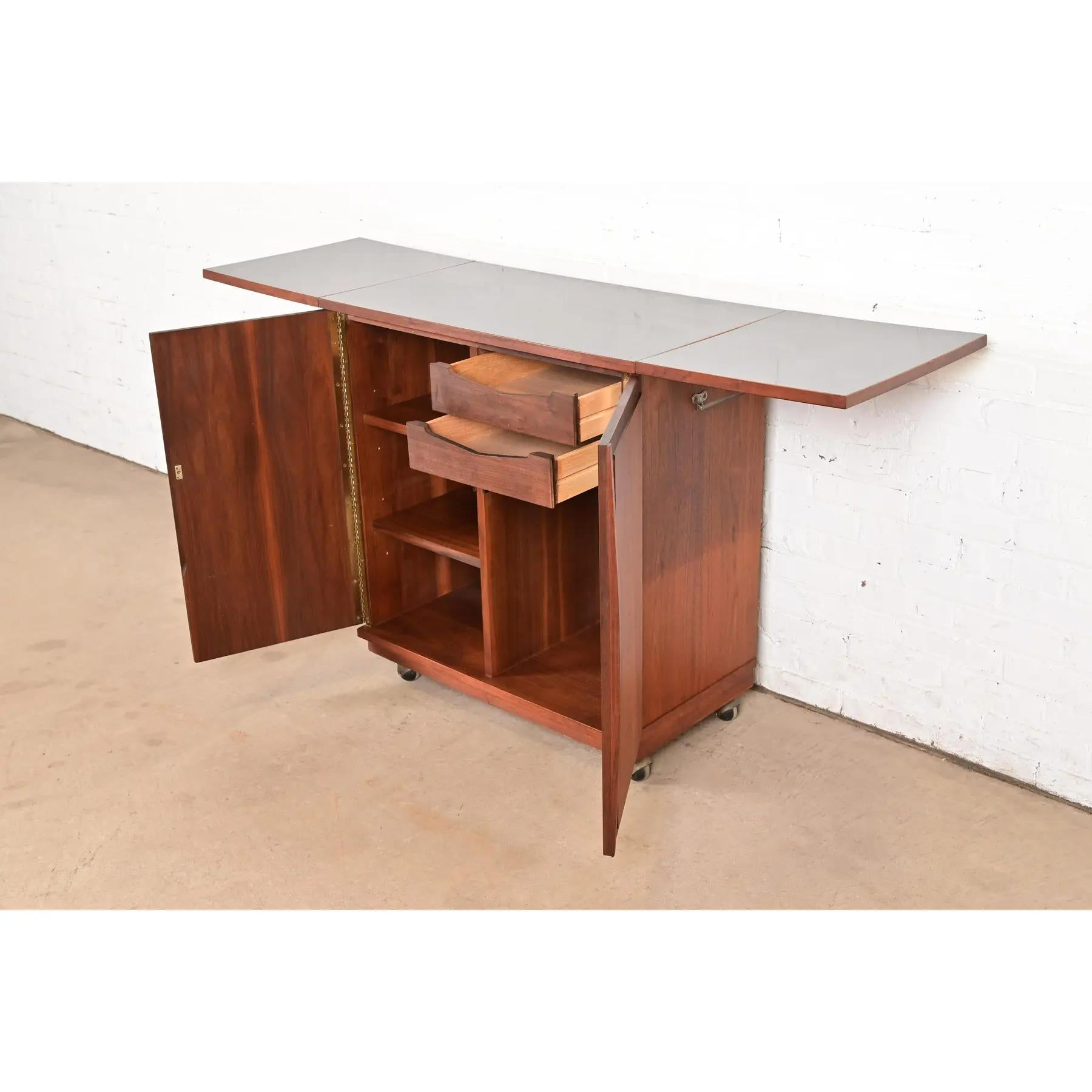 Jack Cartwright for Founders Mid-Century Modern Walnut Rolling Buffet Server For Sale 3