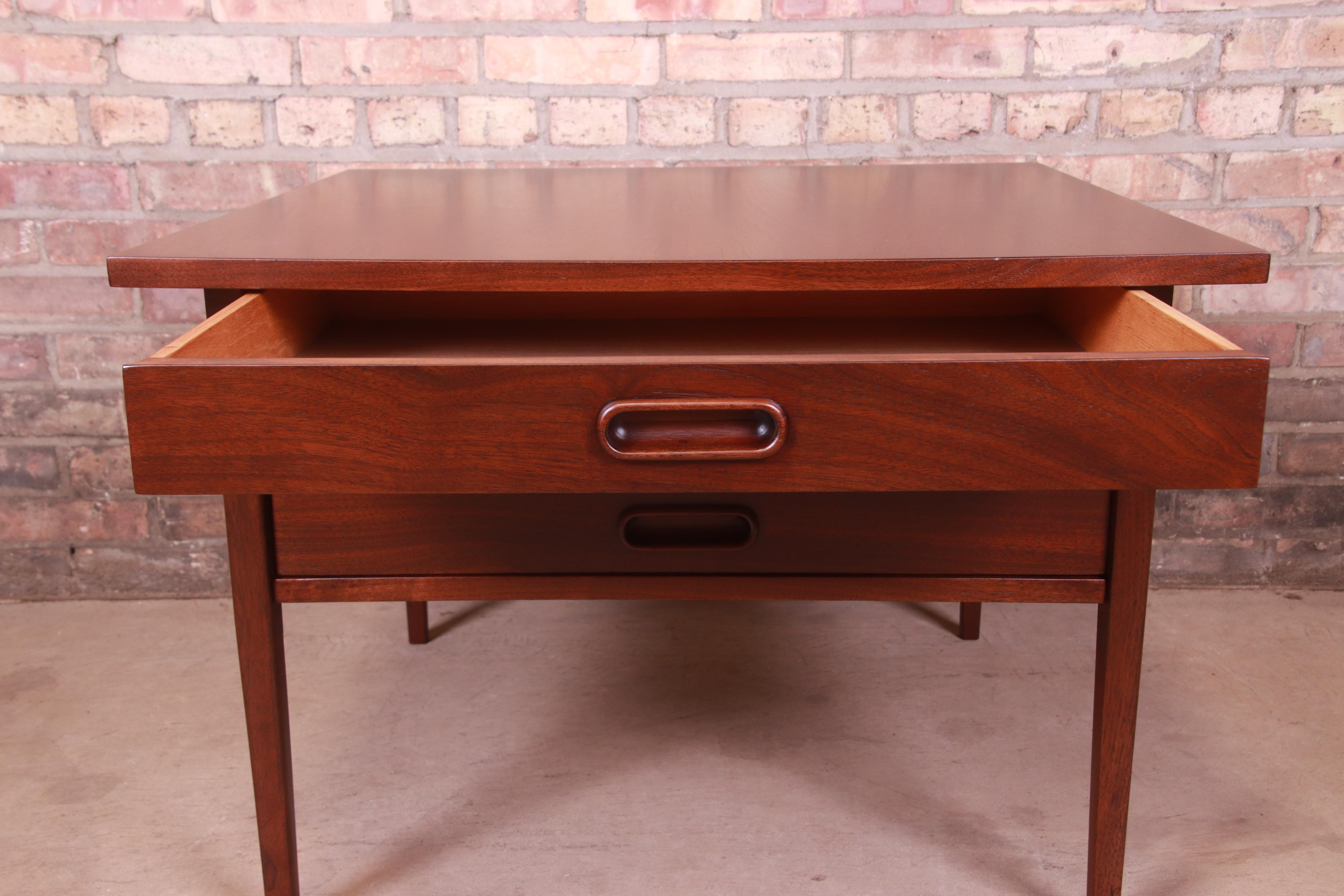 Jack Cartwright for Founders Mid-Century Modern Walnut Three-Drawer Coffee Table 7