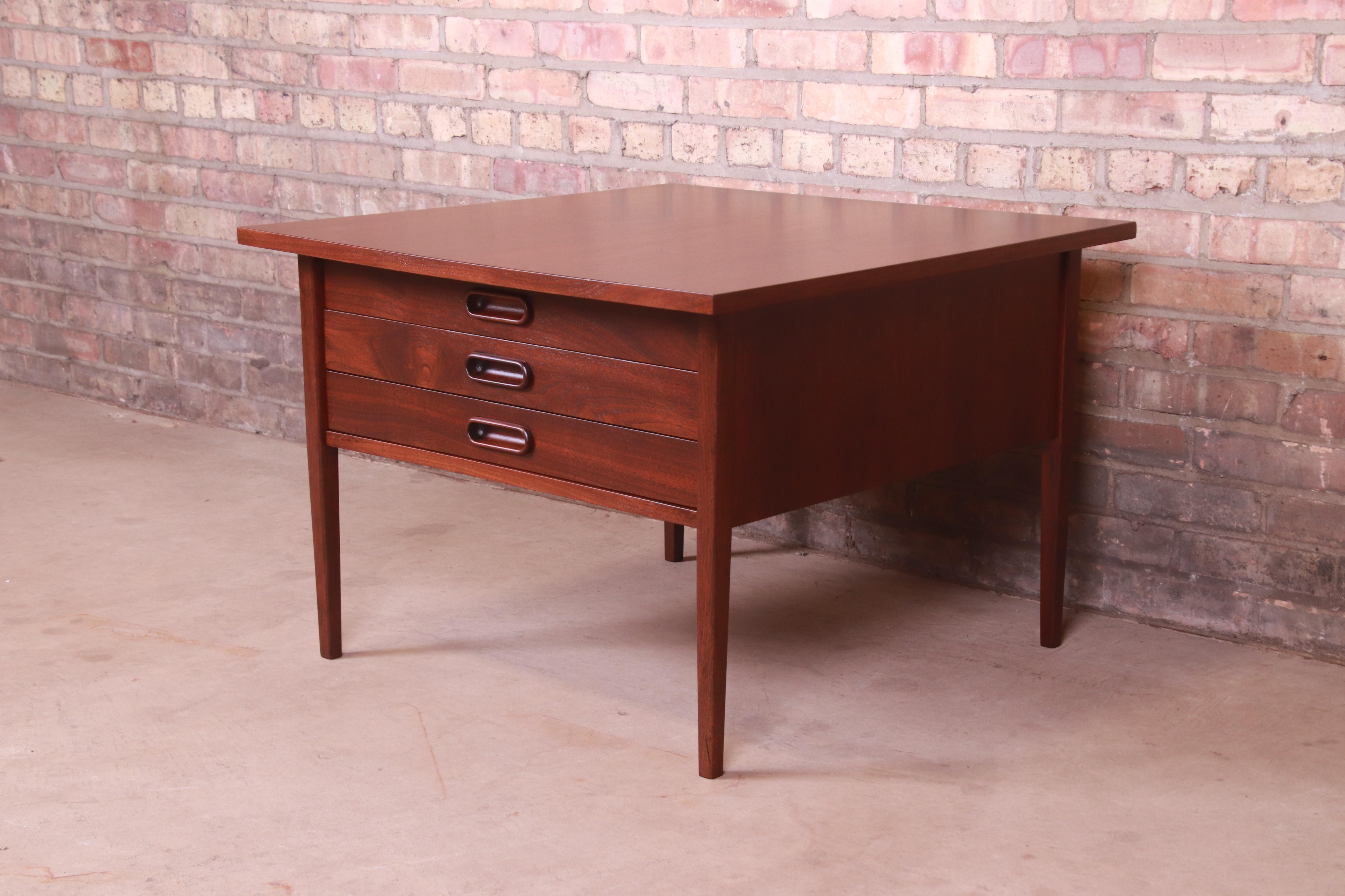 Mid-20th Century Jack Cartwright for Founders Mid-Century Modern Walnut Three-Drawer Coffee Table