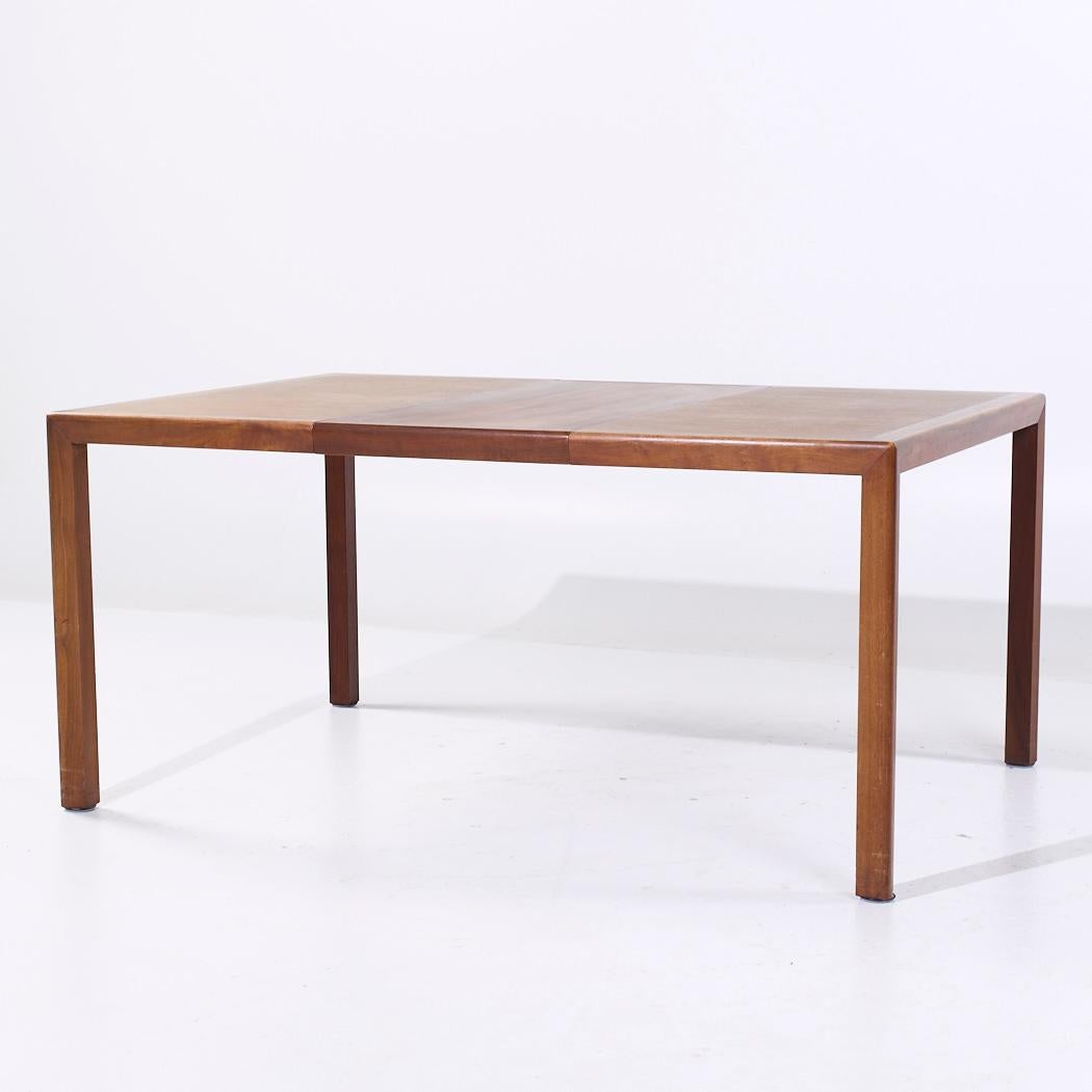 Jack Cartwright for Founders Mid Century Table de salle à manger extensible en noyer à 2 abattants en vente 4