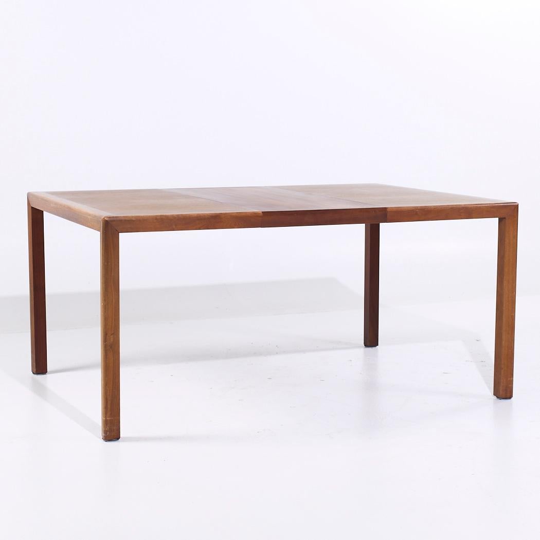 Jack Cartwright for Founders Mid Century Table de salle à manger extensible en noyer à 2 abattants en vente 2