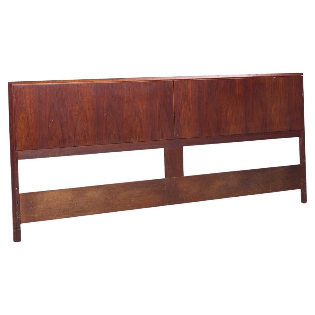 Jack Cartwright for Founders Mid Century Walnut King Headboard For Sale