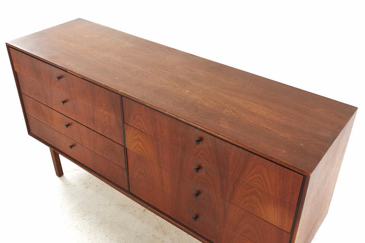 Late 20th Century Jack Cartwright for Founders Mid Century Walnut Lowboy Dresser For Sale