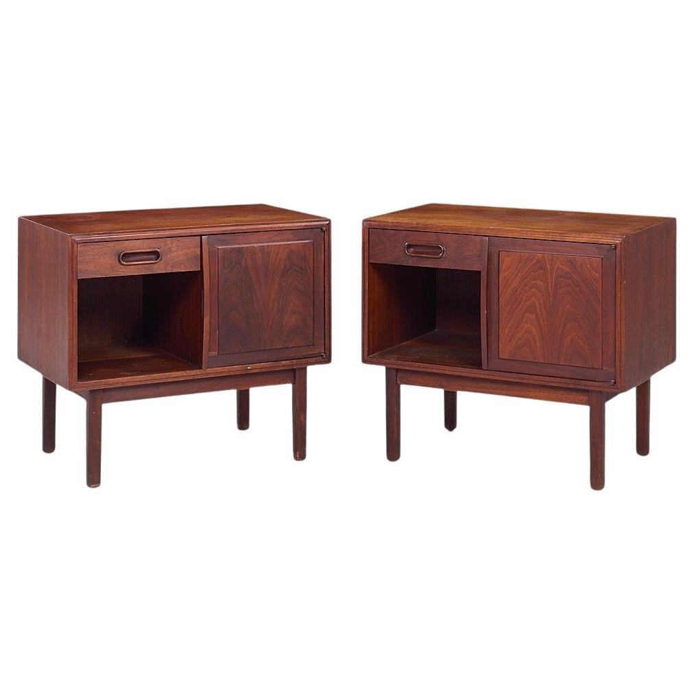 Jack Cartwright for Founders Mid Century Walnut Nightstands - Pair