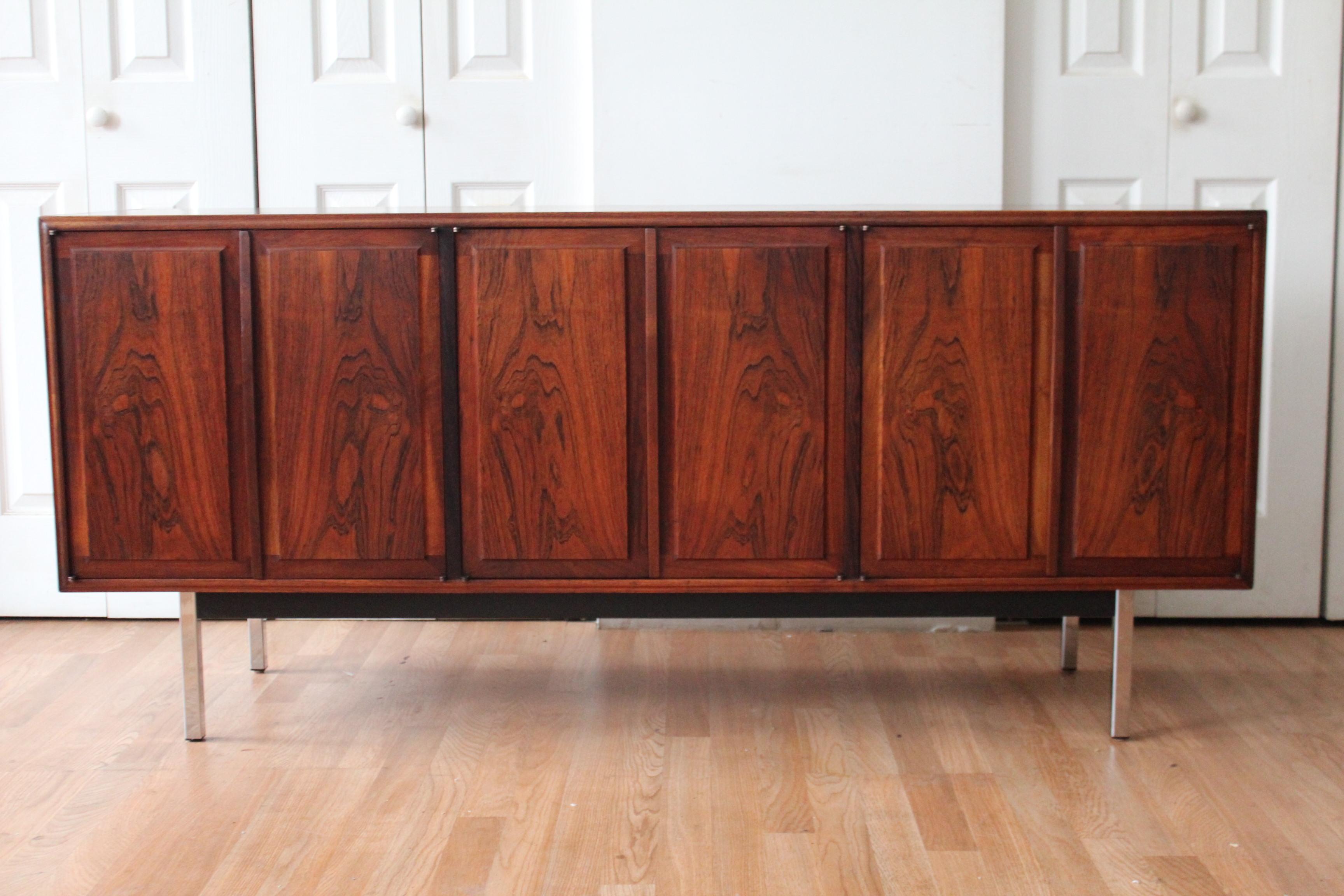 Jack Cartwright for Founders Rosewood Credenza For Sale 8