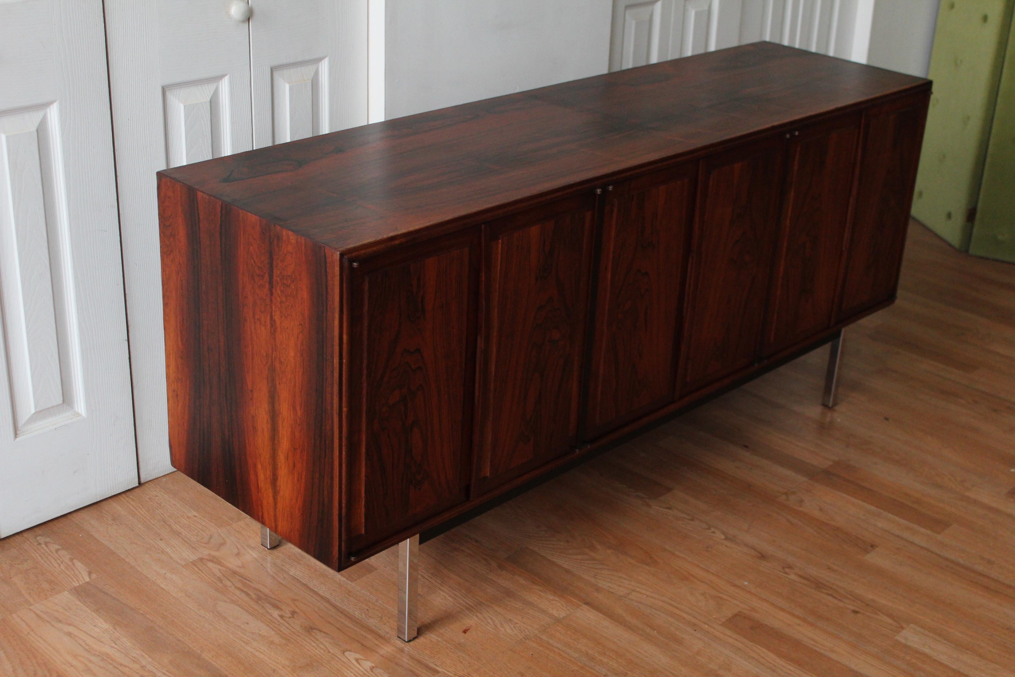 Jack Cartwright for Founders Rosewood Credenza For Sale 2