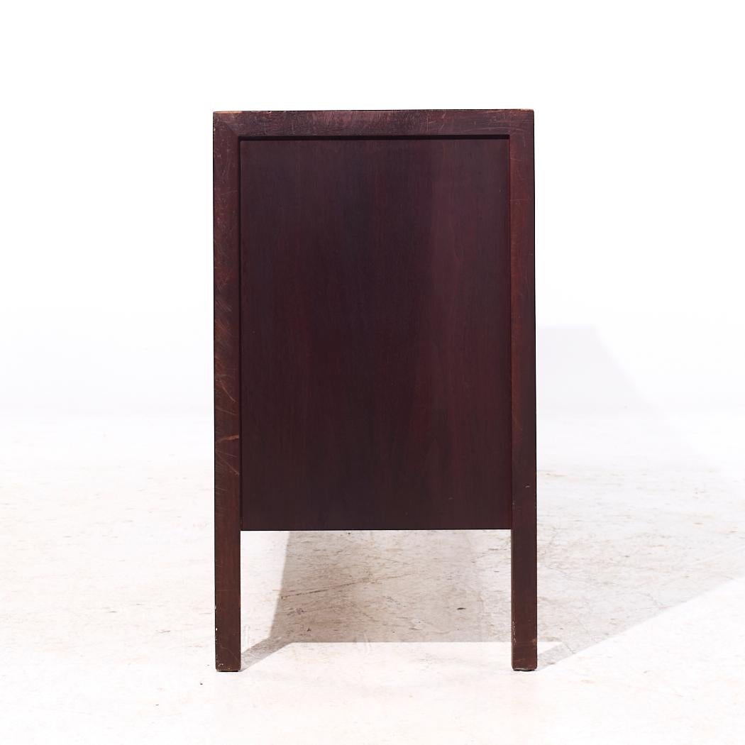 Americano Jack Cartwright per Founders Style Mid Century Dresser a 12 cassetti in noce in vendita