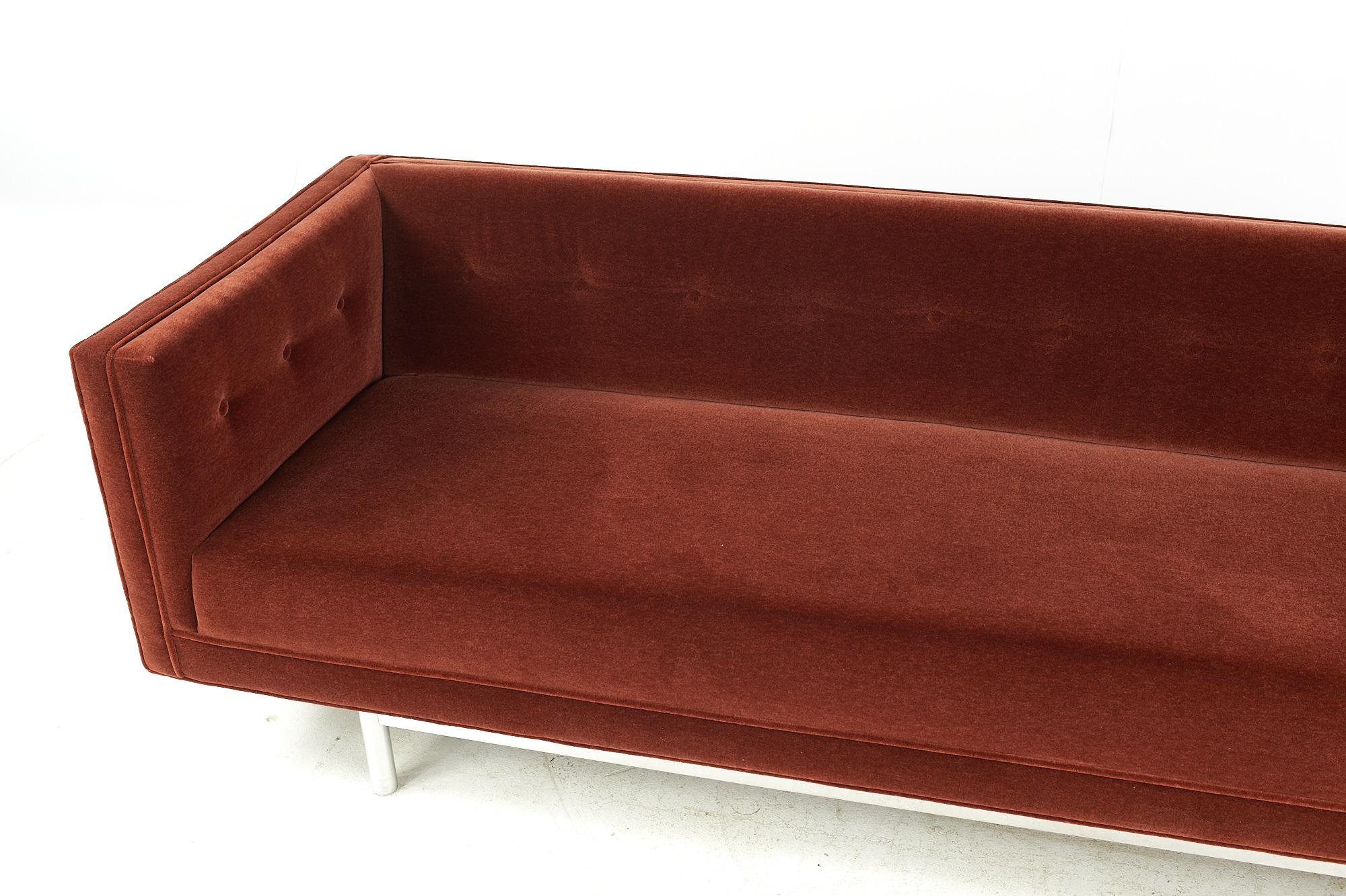 Mohair Divano in mohair e cromo di Jack Cartwright, metà del secolo scorso in vendita
