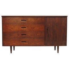 Jack Cartwright Mid-Century Modern Walnut Chest of Drawers Dresser Danish Style Jack Cartwright Mid-Century Modern Walnut Chest of Drawers Dresser Danish Style