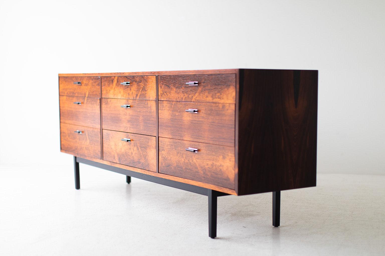 Designer: Jack Cartwright

Manufacturer: Founders
Period or model: Mid-Century Modern
Specs: Rosewood, Oak

Condition:

This Jack Cartwright credenza or dresser for Founders is in excellent restored condition. It was design in 1961 and part