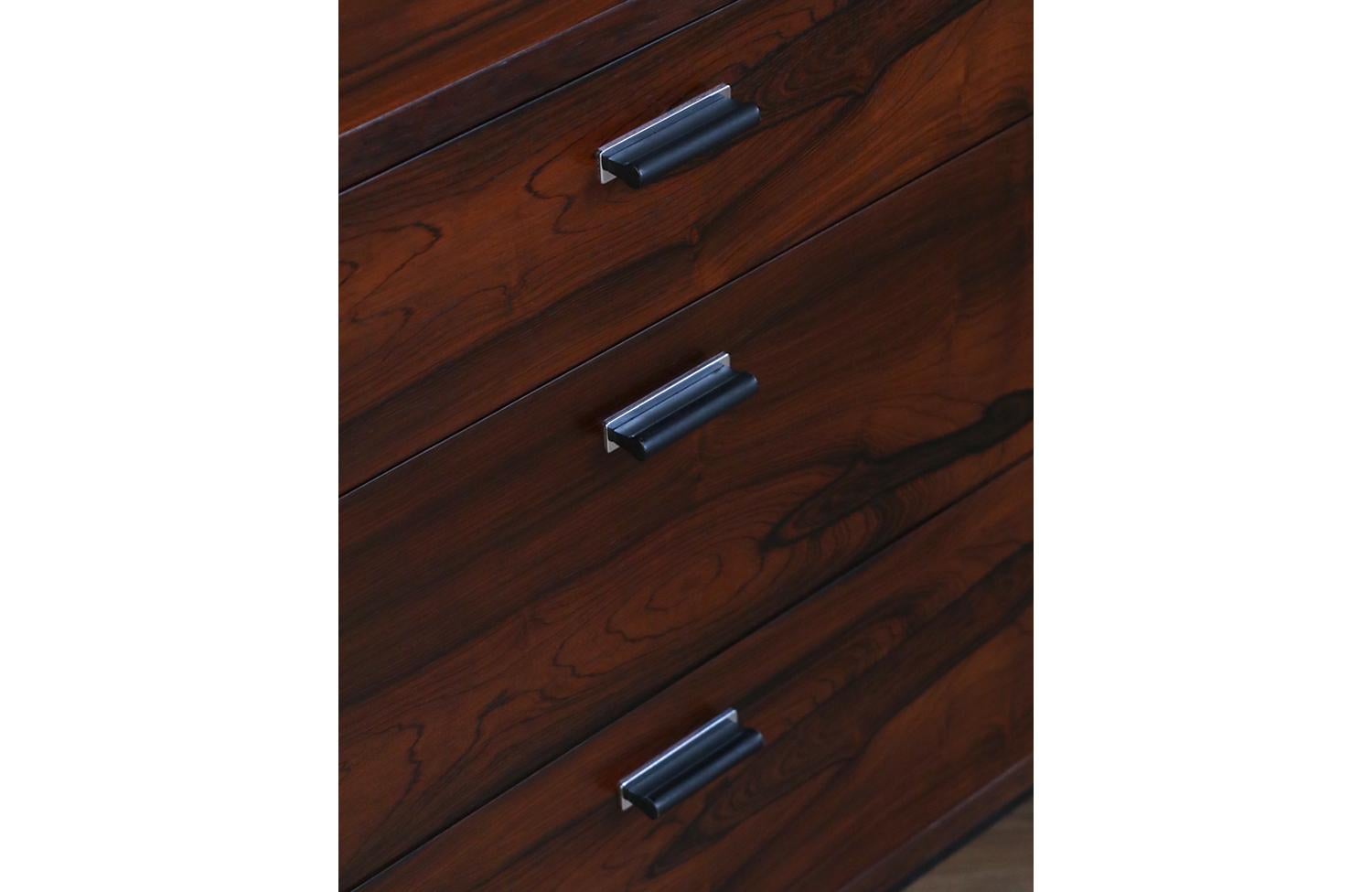 Credenza in legno di palissandro di Jack Cartwright per Founders in vendita 1