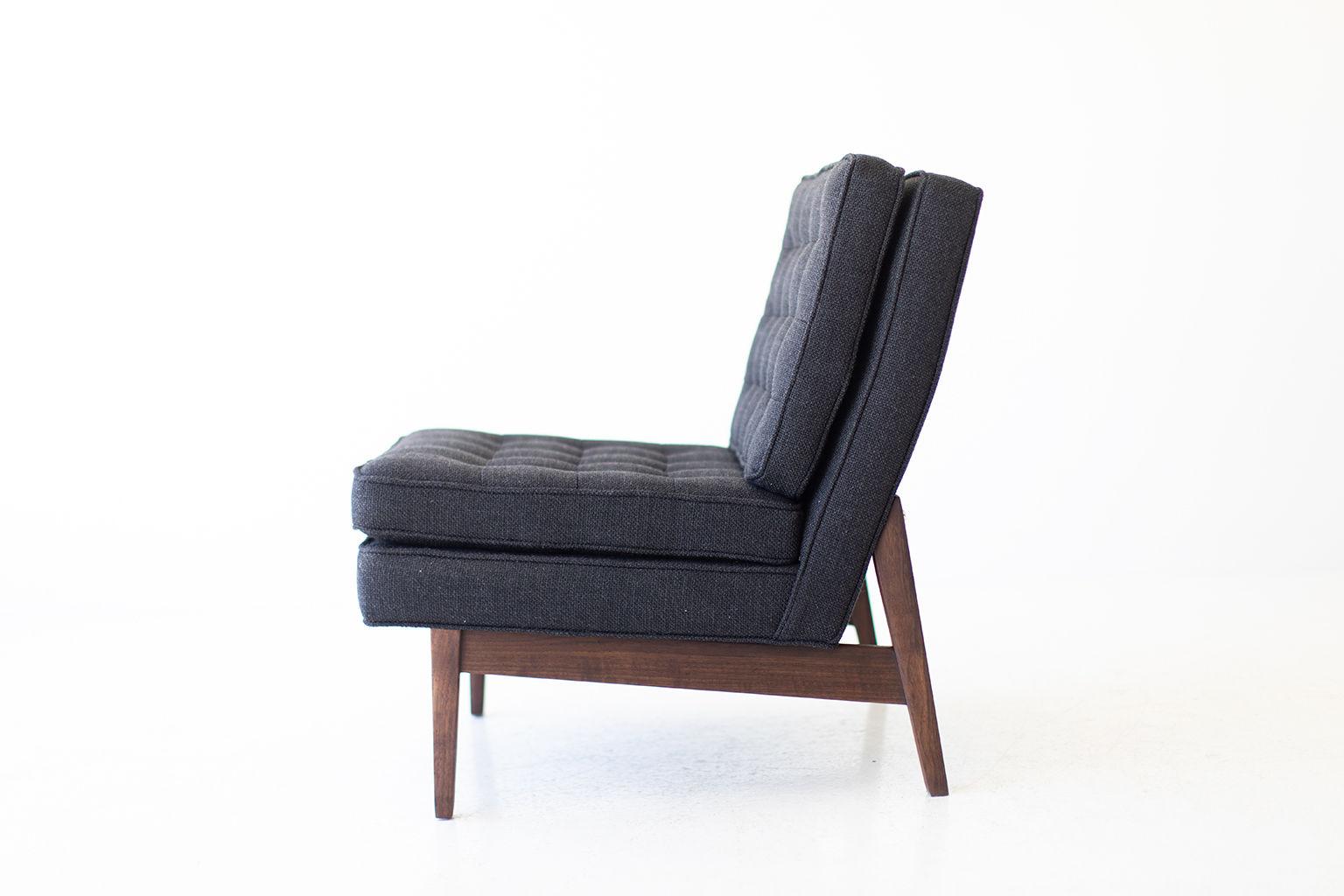 Designer: Jack Cartwright

Manufacturer: Founders Furniture.
Period or model: Mid-Century Modern.
Specs: Walnut, Thick weave.

Condition:

This Jack Cartwright slipper chair for Founders Furniture is in excellent restored condition. The