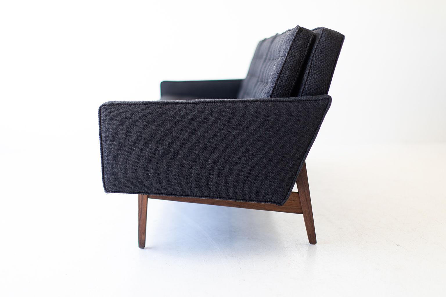 Designer: Jack Cartwright

Manufacturer: Founders Furniture.
Period or model: Mid-Century Modern.
Specs: Walnut, thick weave fabric.

Condition:

This Jack Cartwright sofa for Founders Furniture is in excellent restored condition. The sofa