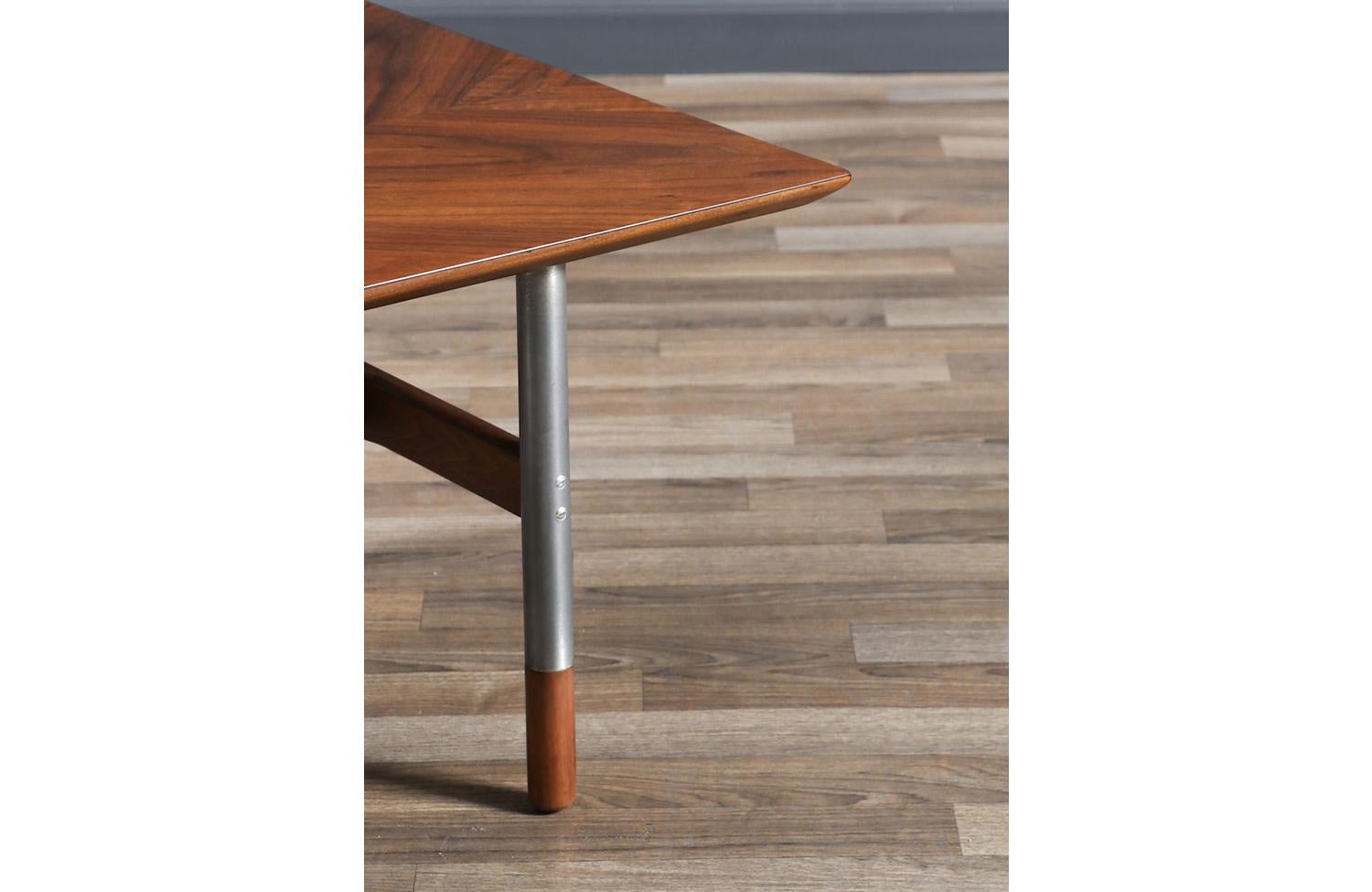 Jack Cartwright Steel & Walnut Coffee Table for Founders In Excellent Condition For Sale In Los Angeles, CA
