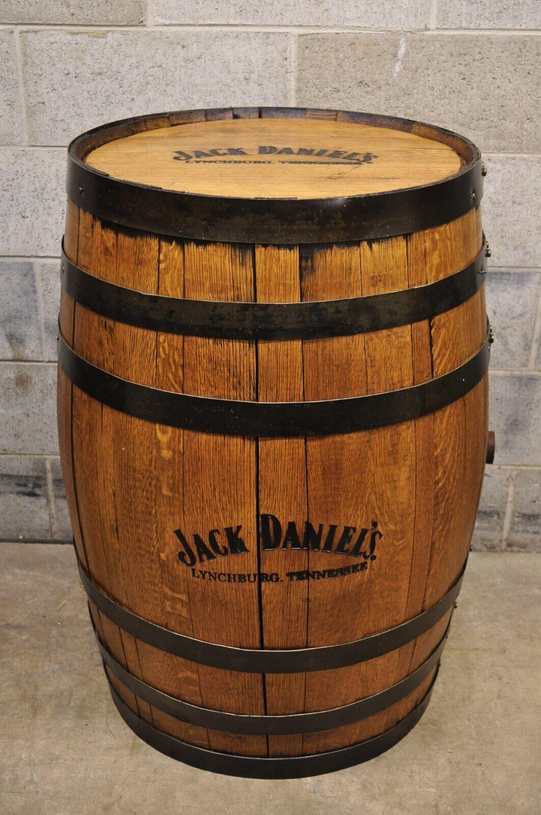 Jack Daniels Bracelets en métal en bois de chêne gravé en forme de baril de whisky 3