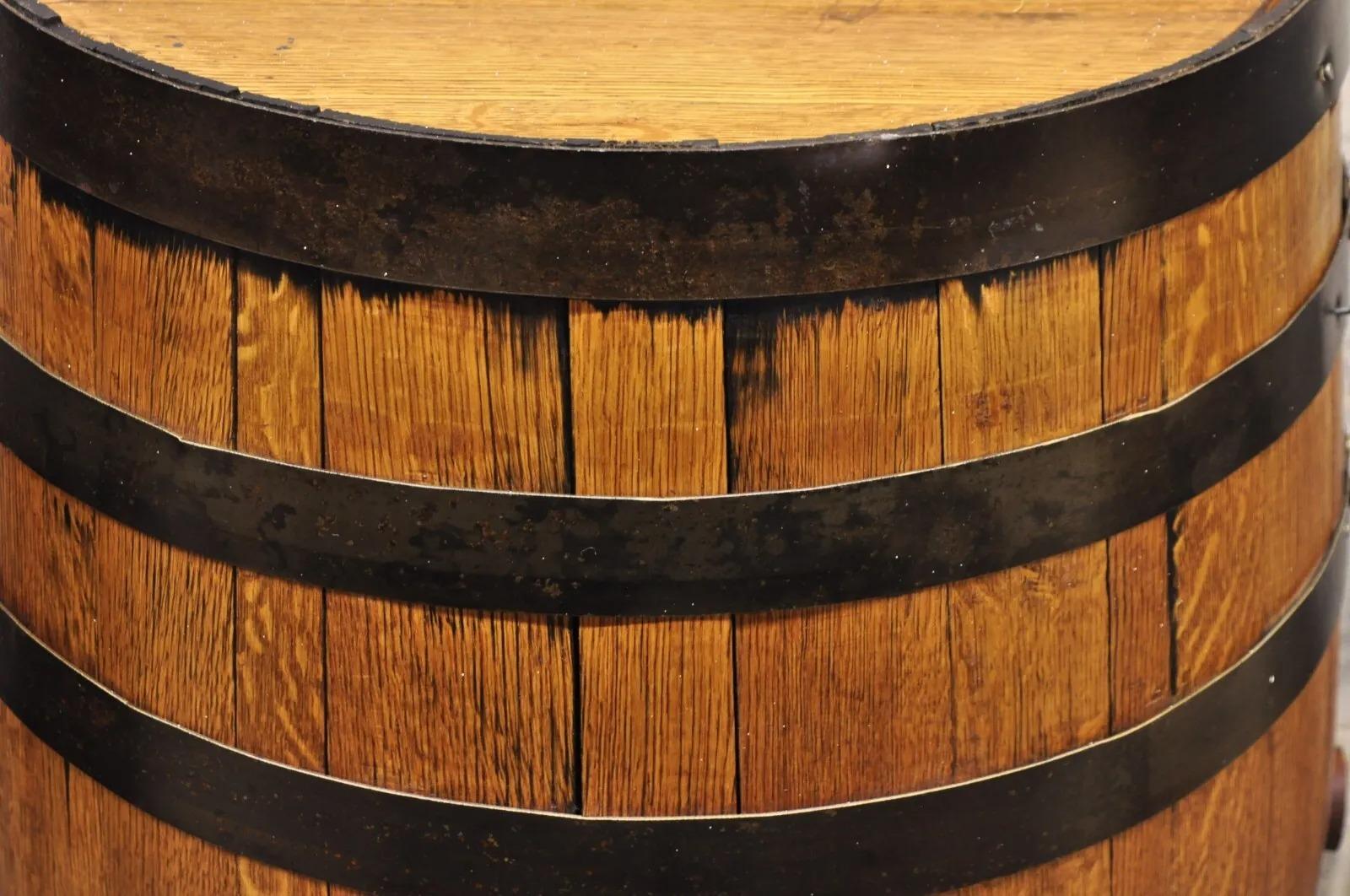 Jack Daniels Whiskey Barrel Gravierte Oak Wood Metallbänder (Eichenholz) im Angebot
