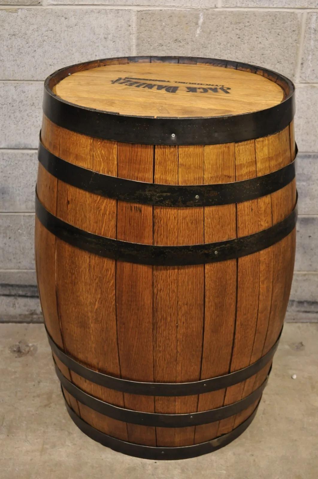 Jack Daniels Whiskey Barrel Gravierte Oak Wood Metallbänder im Angebot 3