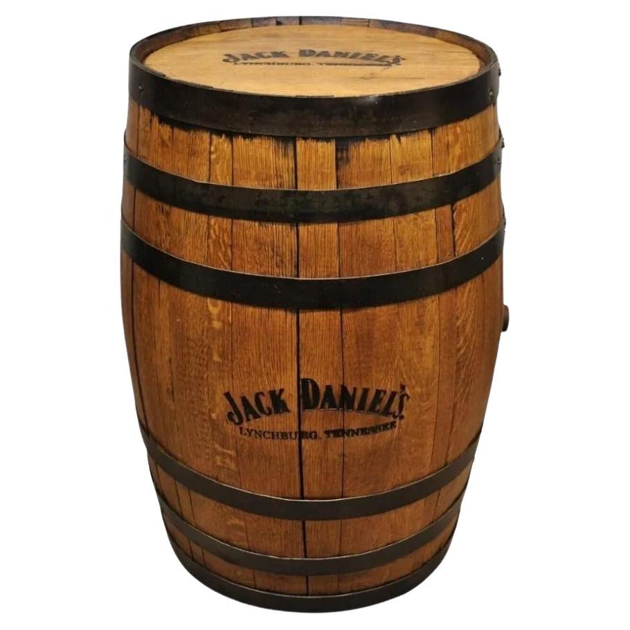 Jack Daniels Whiskey Barrel Gravierte Oak Wood Metallbänder im Angebot