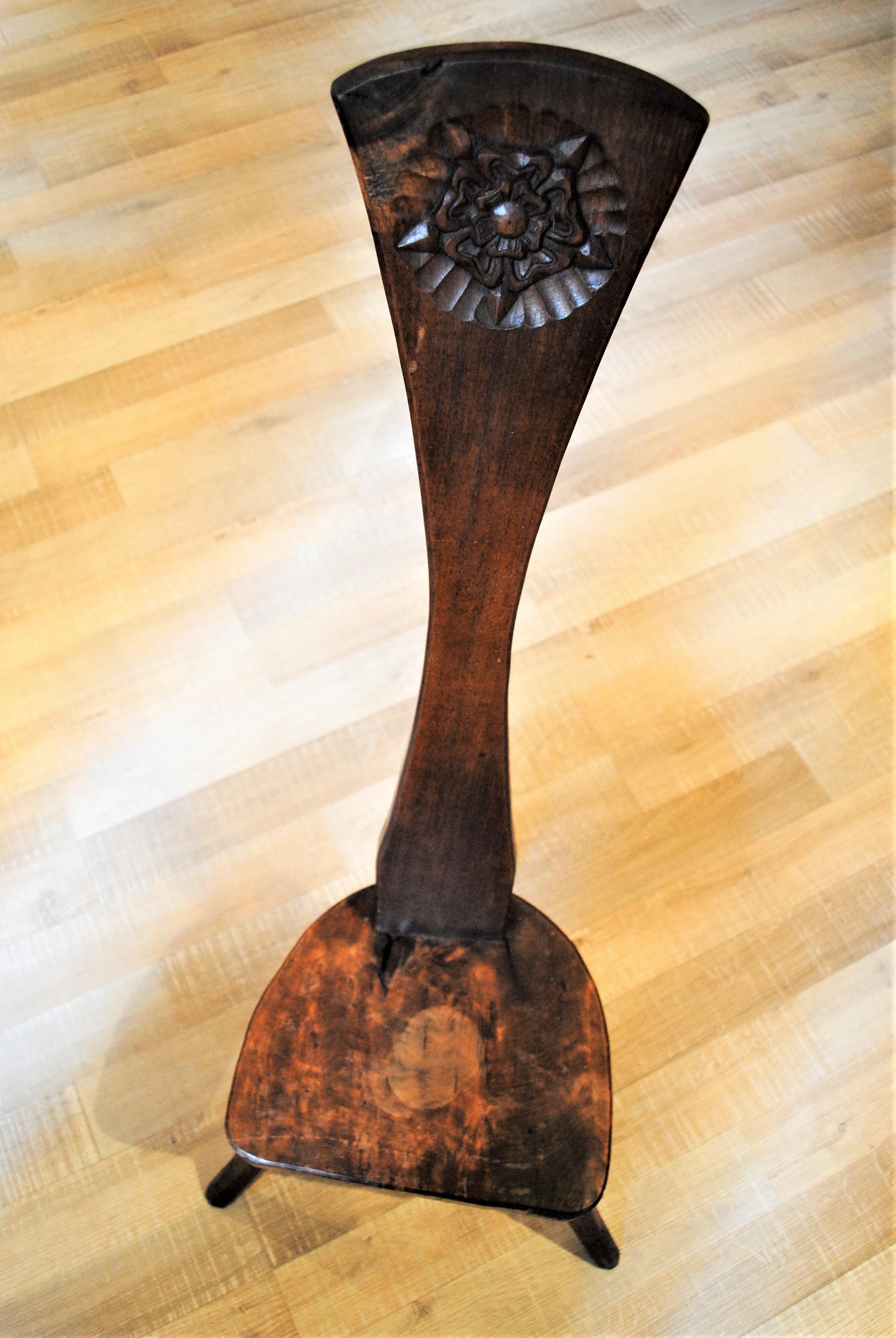 Jack Grimble Spinning Stool with Tudor Rose In Good Condition For Sale In Budapest, HU