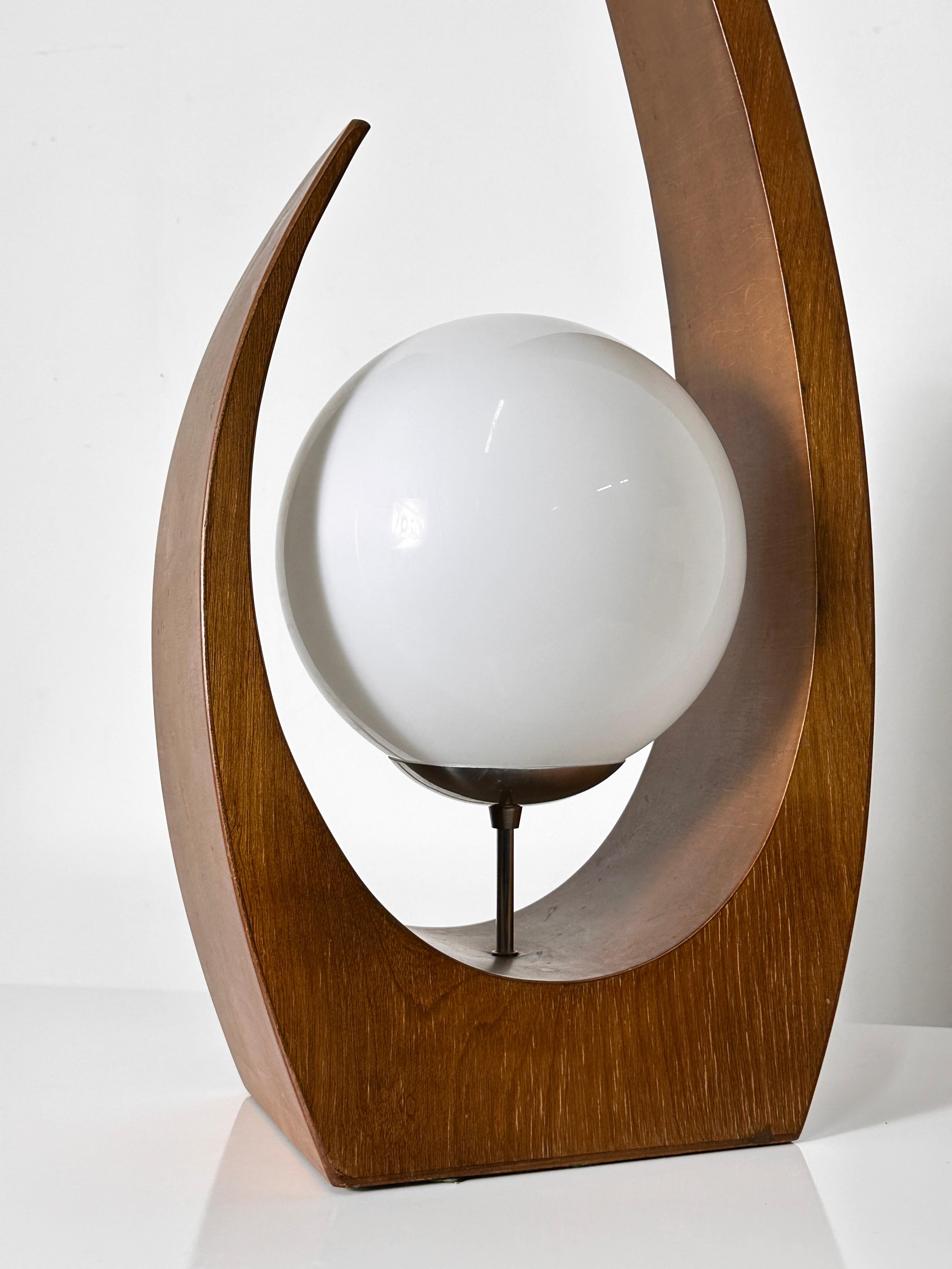 Jack Haywood for Modeline Sculptural Walnut & Glass Globe Table Lamp 1970s In Good Condition In Troy, MI