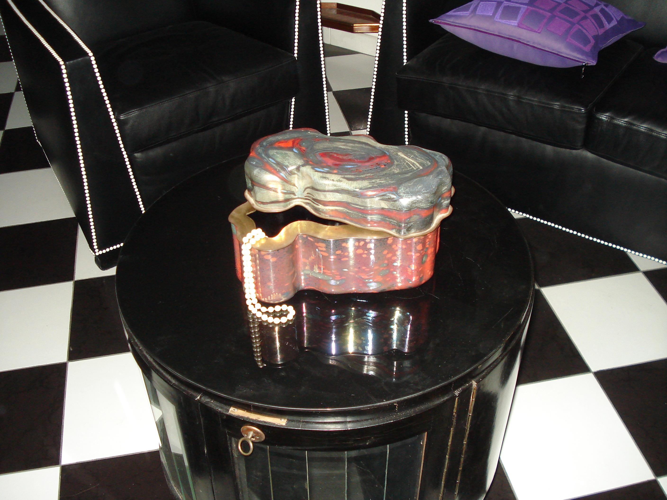 Late 20th Century Jack Ink – Large Studio Glass Lidded Box Signed 