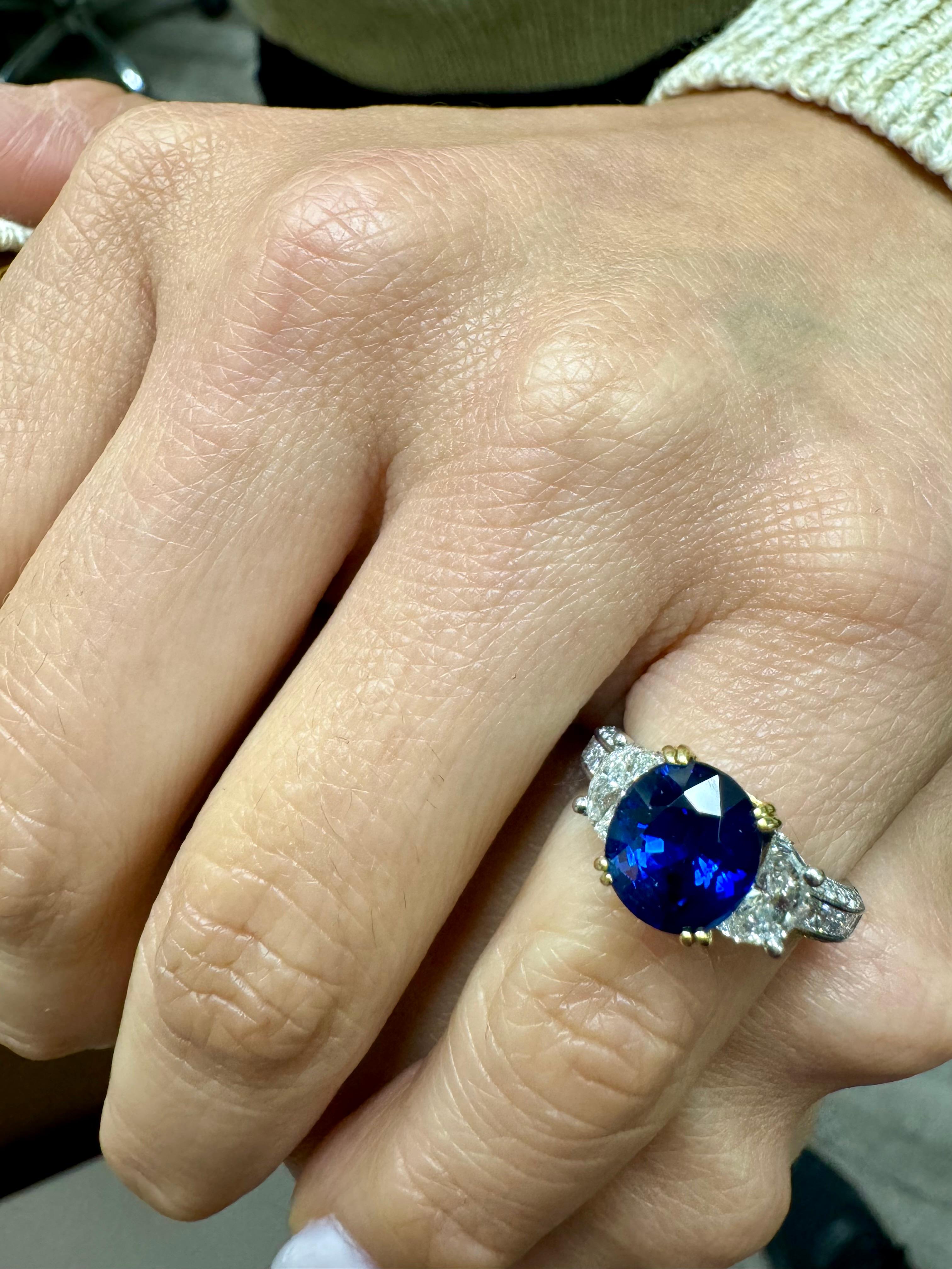 Jack Kelege Engraved Platinum Half Moon Diamond 4.10 Carat Blue Sapphire Ring 7