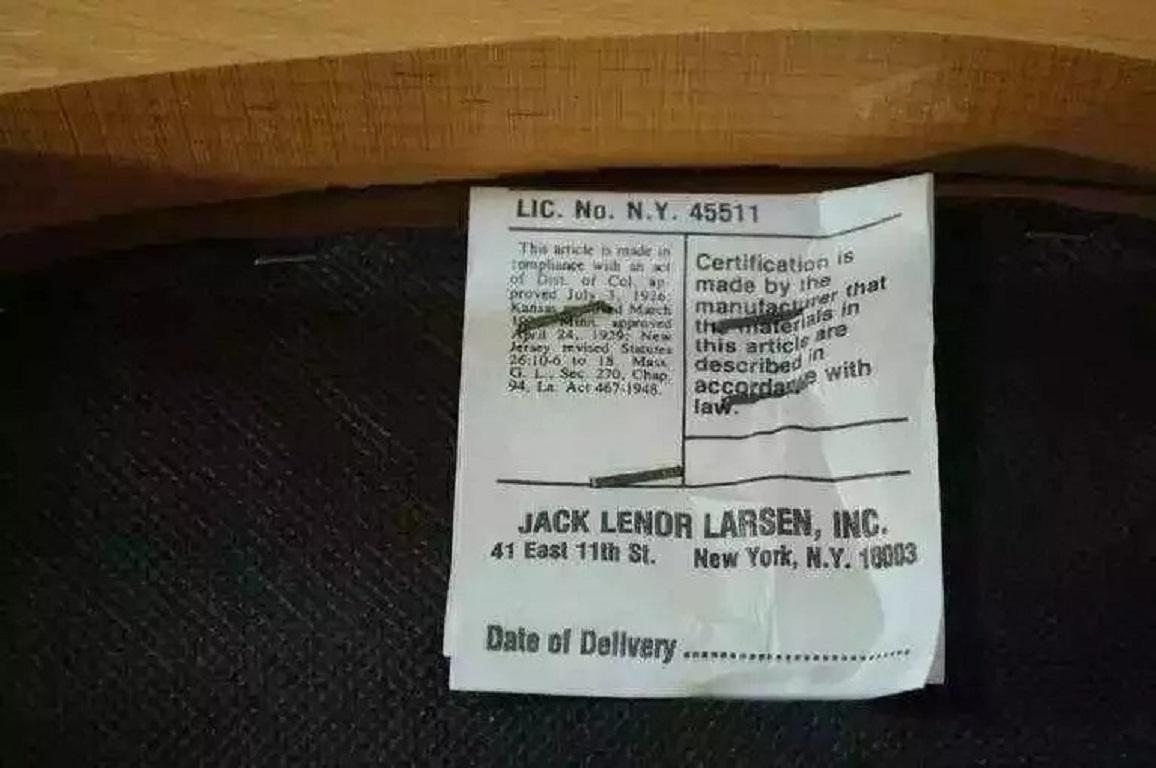 Jack Lenor Larsen - Sedie da pranzo moderne in acero e pelle - set di 8 in vendita 3