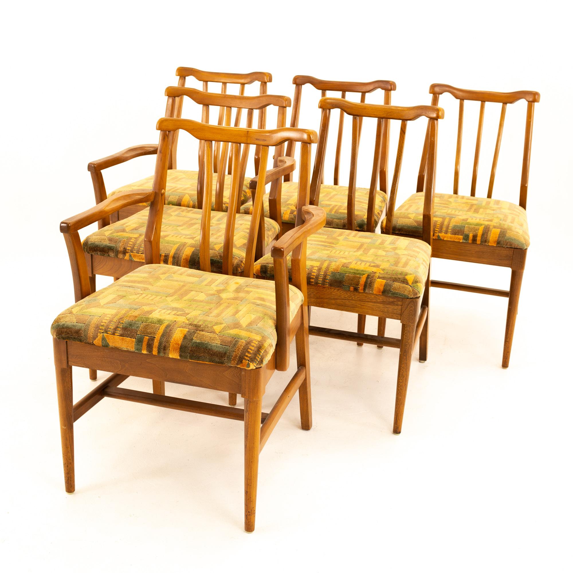 Mid-Century Modern Chaises de salle à manger de style Jack Lenor Larsen en noyer du milieu du siècle dernier, lot de 6 en vente