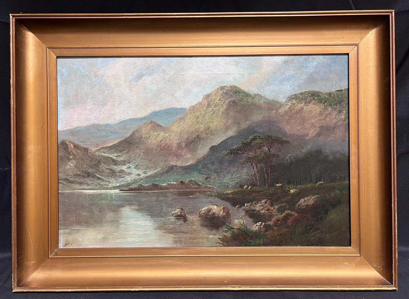 Antiguo cuadro al óleo firmado Paisaje histórico de las Tierras Altas escocesas de Loch - Painting de Jack M. Ducker