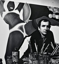 16 x 20 po.  L'artiste Tom Wesselmann dans son studio de New York, signé par Jack Mitchell