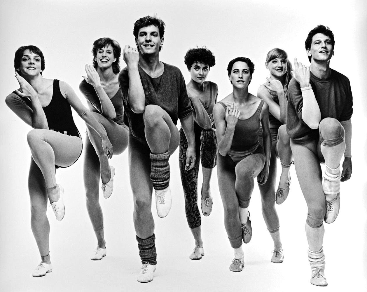 Fotografia vintage alla gelatina d'argento 16 x 20" della performance della Kenneth Rinker Dance Company nel 1984 con i ballerini Nancy Nasworthy, Chase Winton, Chuck Finlon, Kristin Eliasberg, Chris Kaufman, Donna Murdock e Kenneth Rinker, numerata